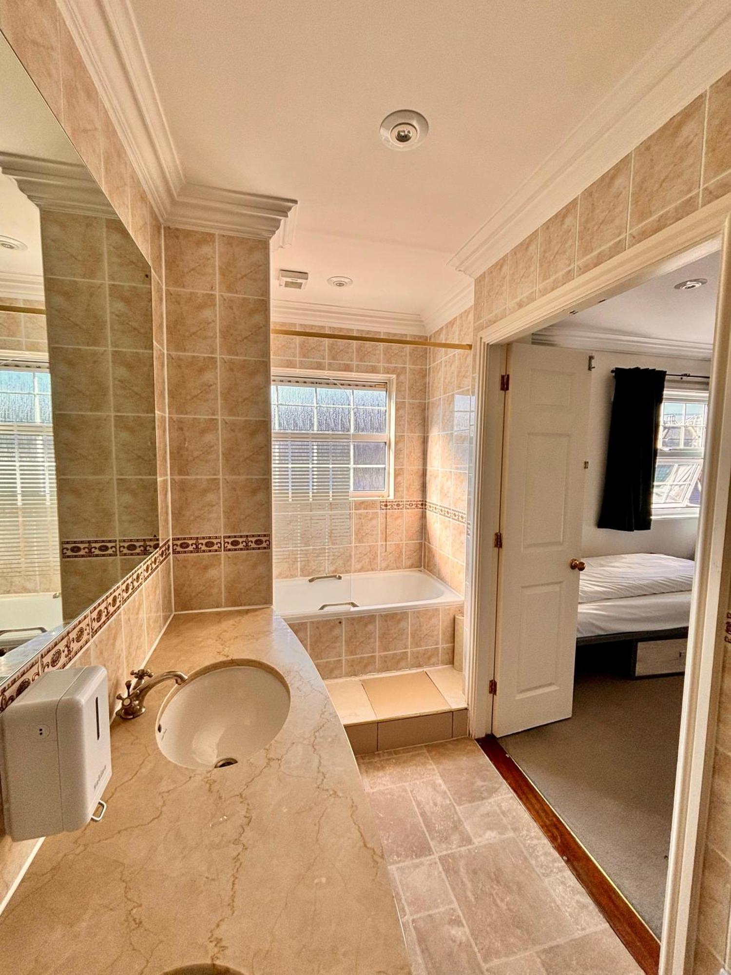 Budget Triple Room