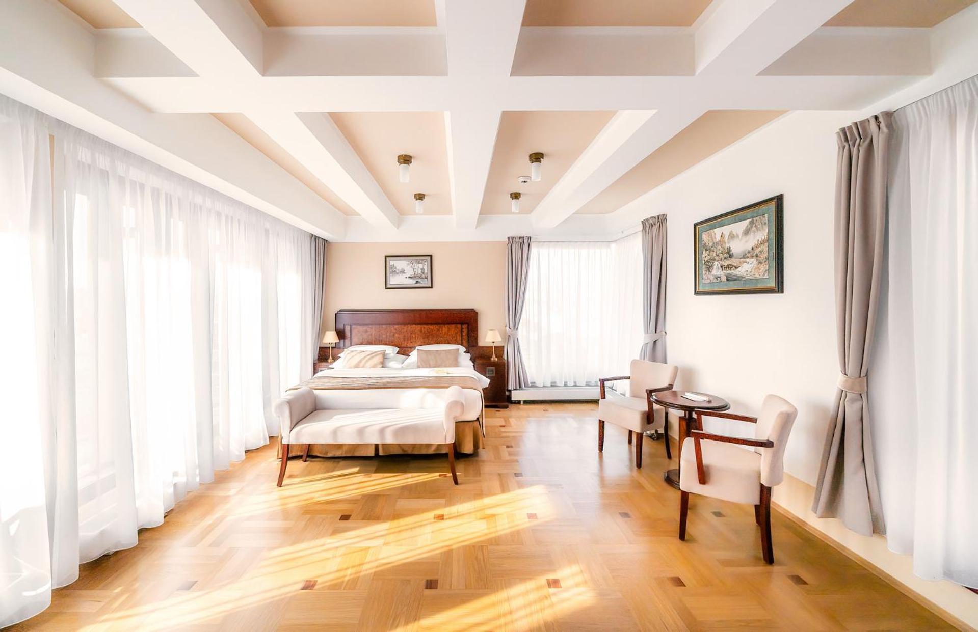 Panorama Suite Castle View