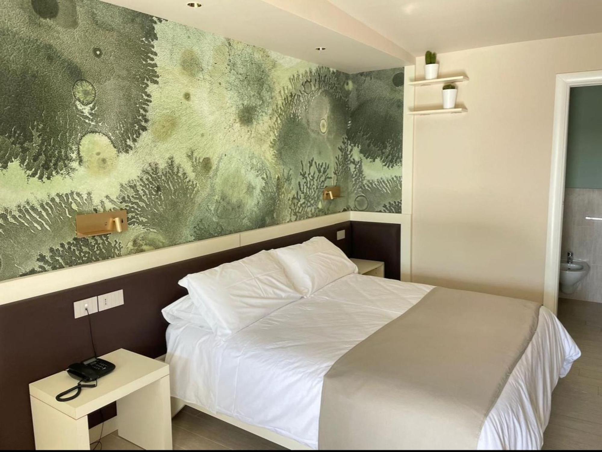 Deluxe Double or Twin Room Garden View