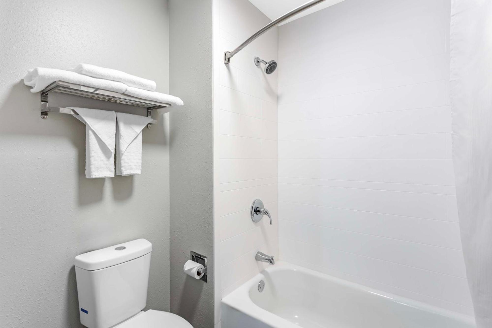 King Room with Spa Bath - Non-Smoking