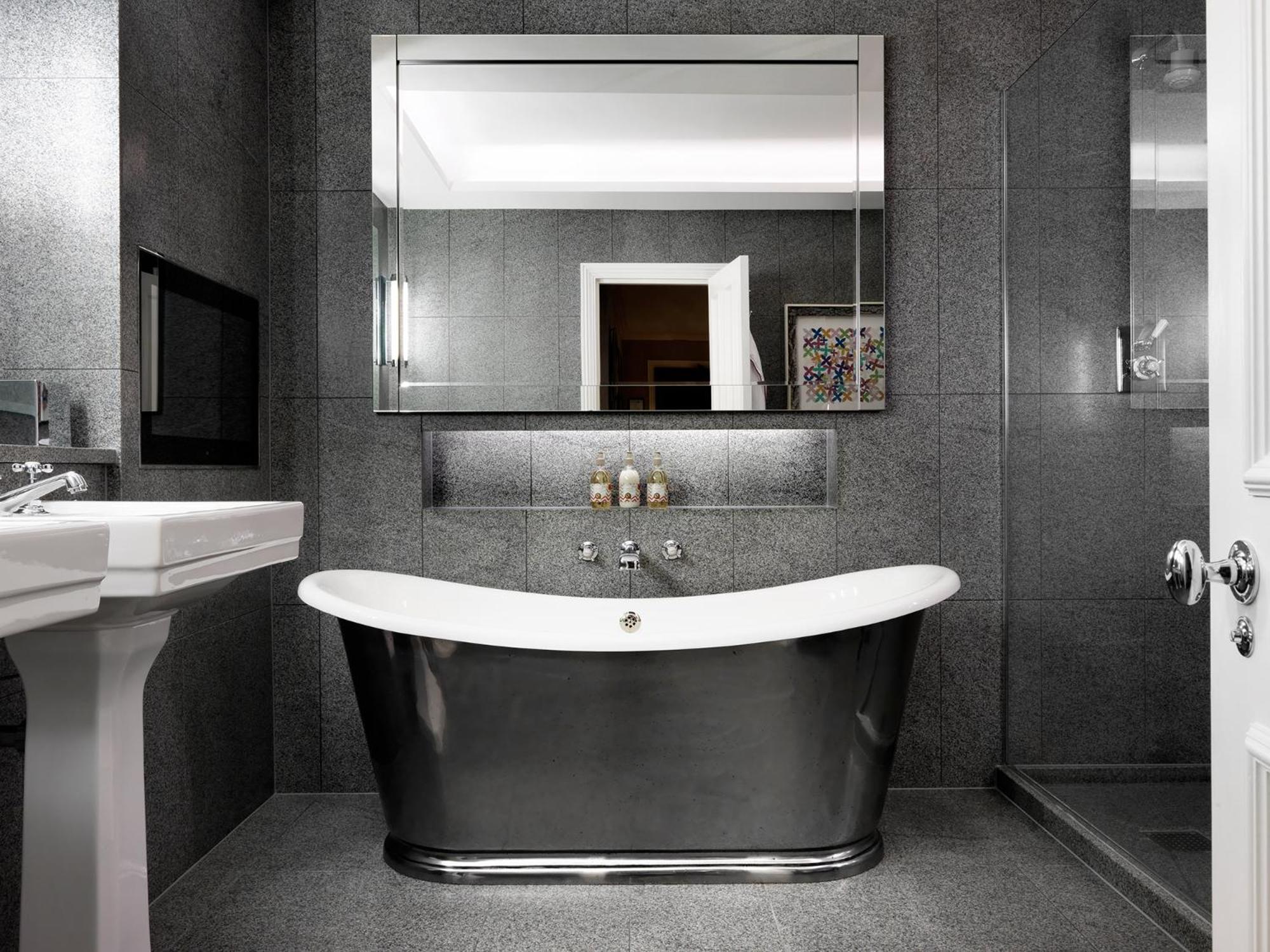 Deluxe Junior Suite