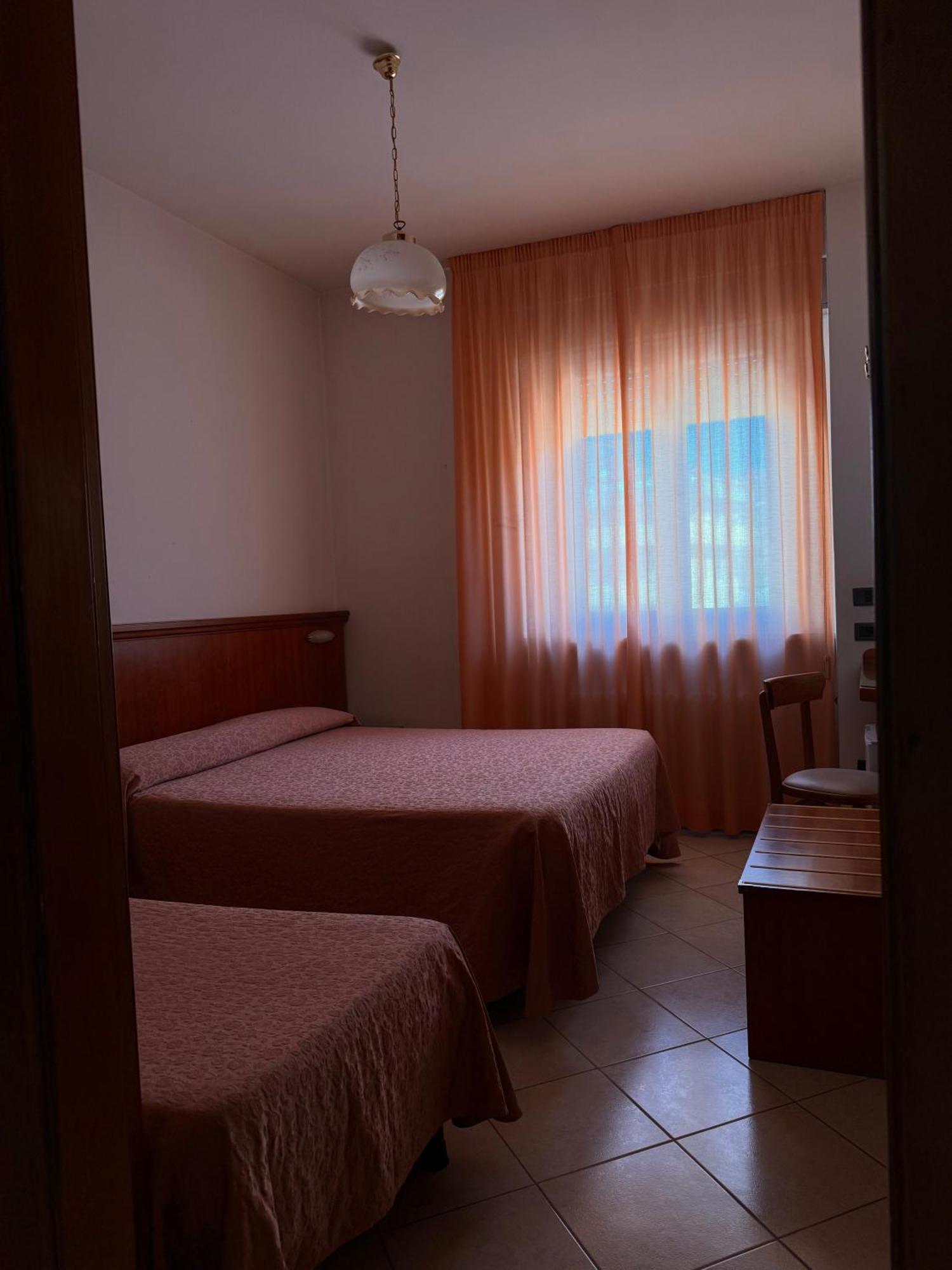 Triple Room,1655267825:JPEG
