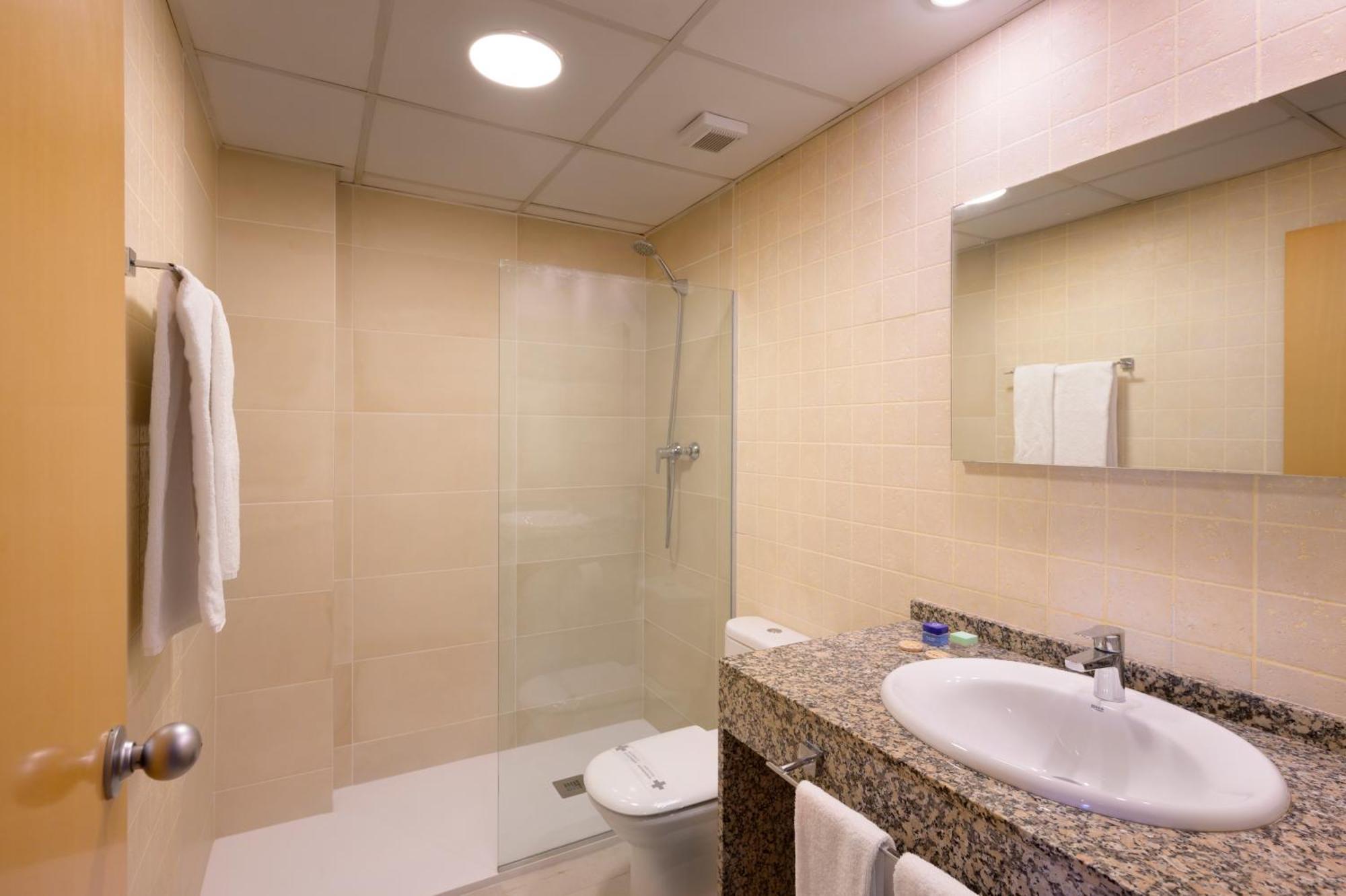One-Bedroom Apartment,1655268093:JPEG