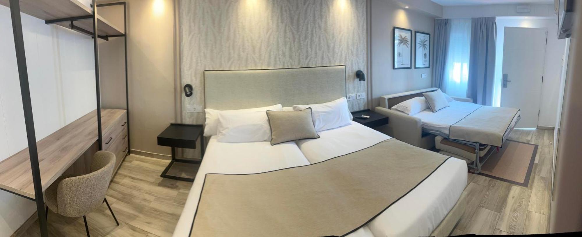Comfort Quadruple Room Airport Shuttle