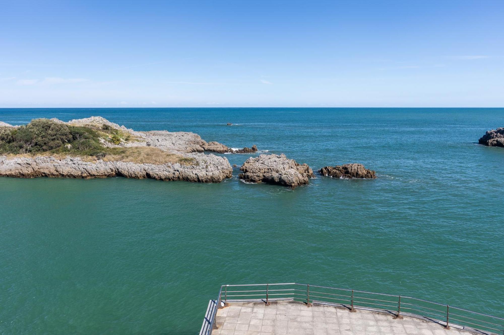 Double or Twin Room Sea View