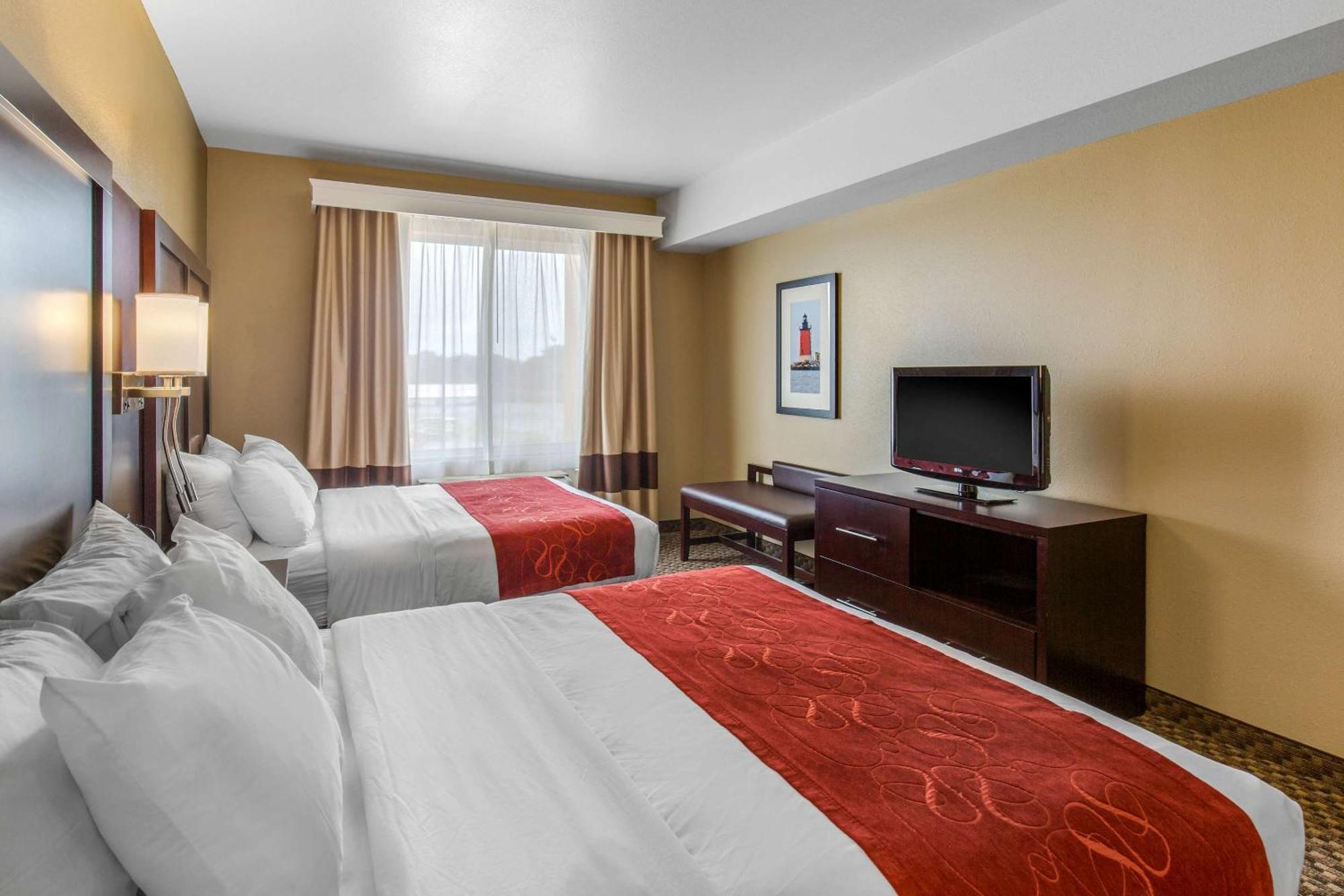 Queen Suite with Two Queen Beds - Non-Smoking