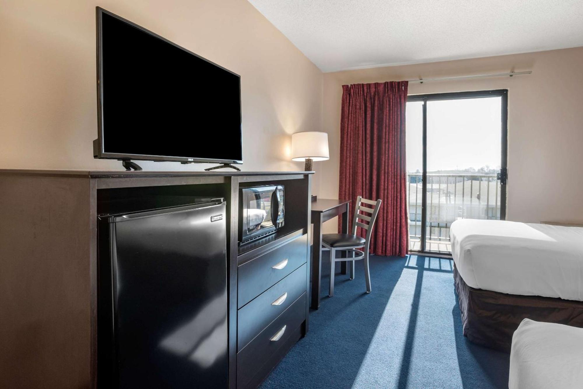 Standard Room Two Double Beds Interior Non-Smoking
