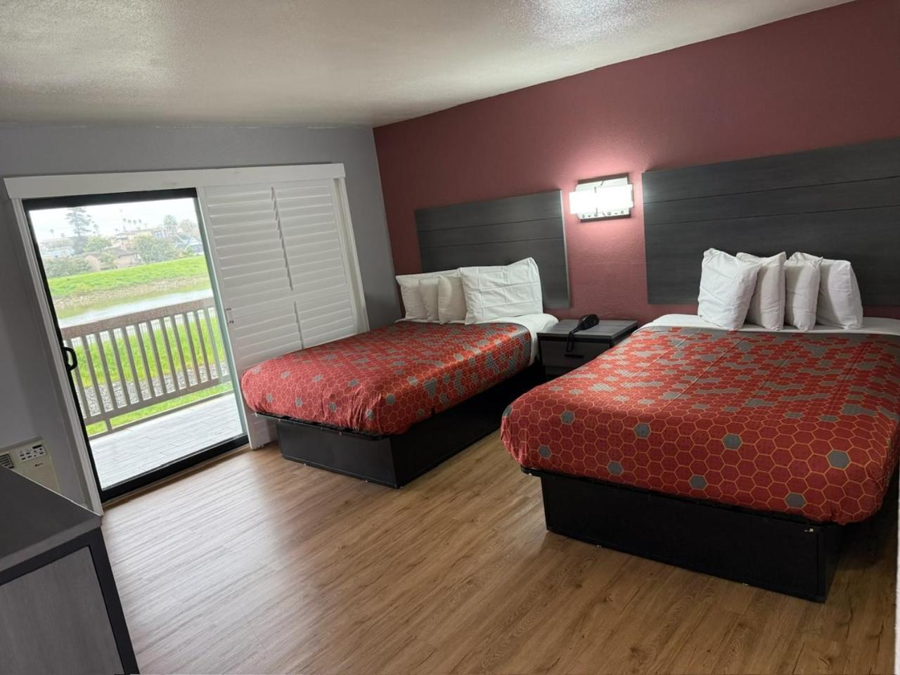 Standard Queen Room Two Queen Beds