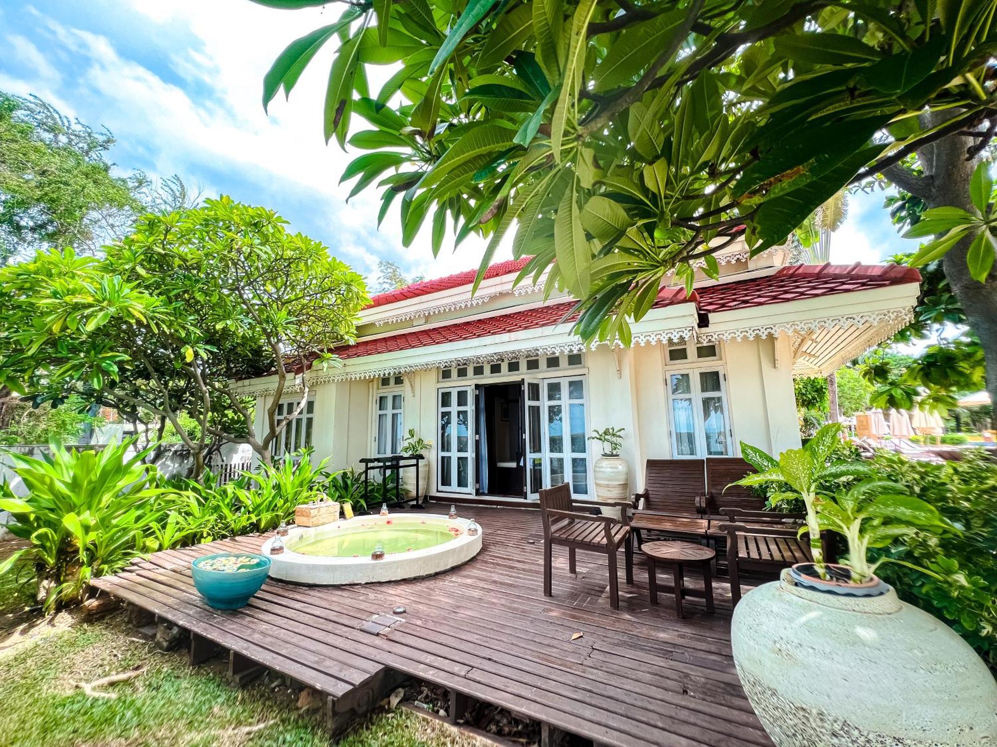 One-Bedroom Villa Pool view