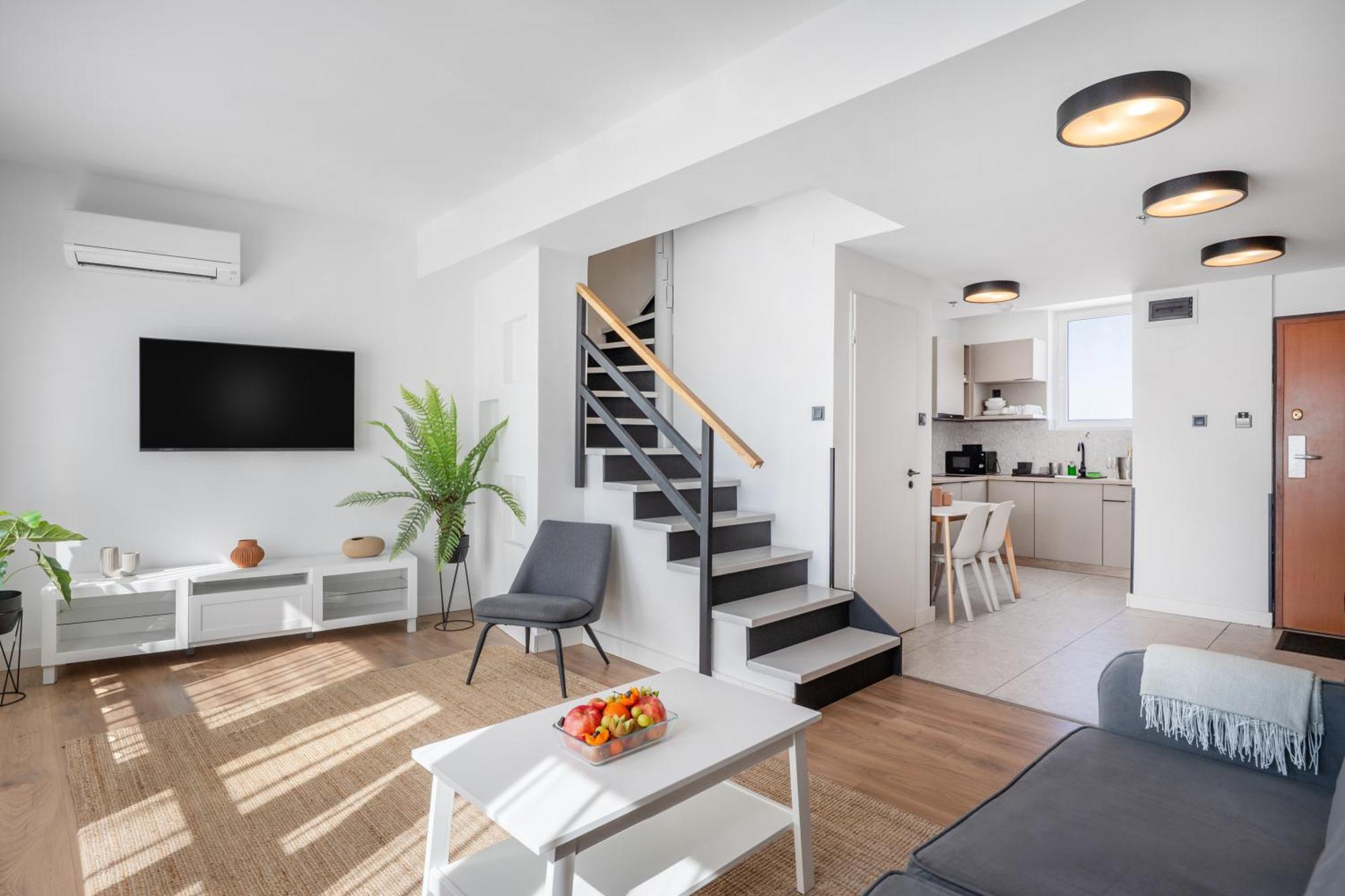 Deluxe Two-Bedroom Apartment terrace