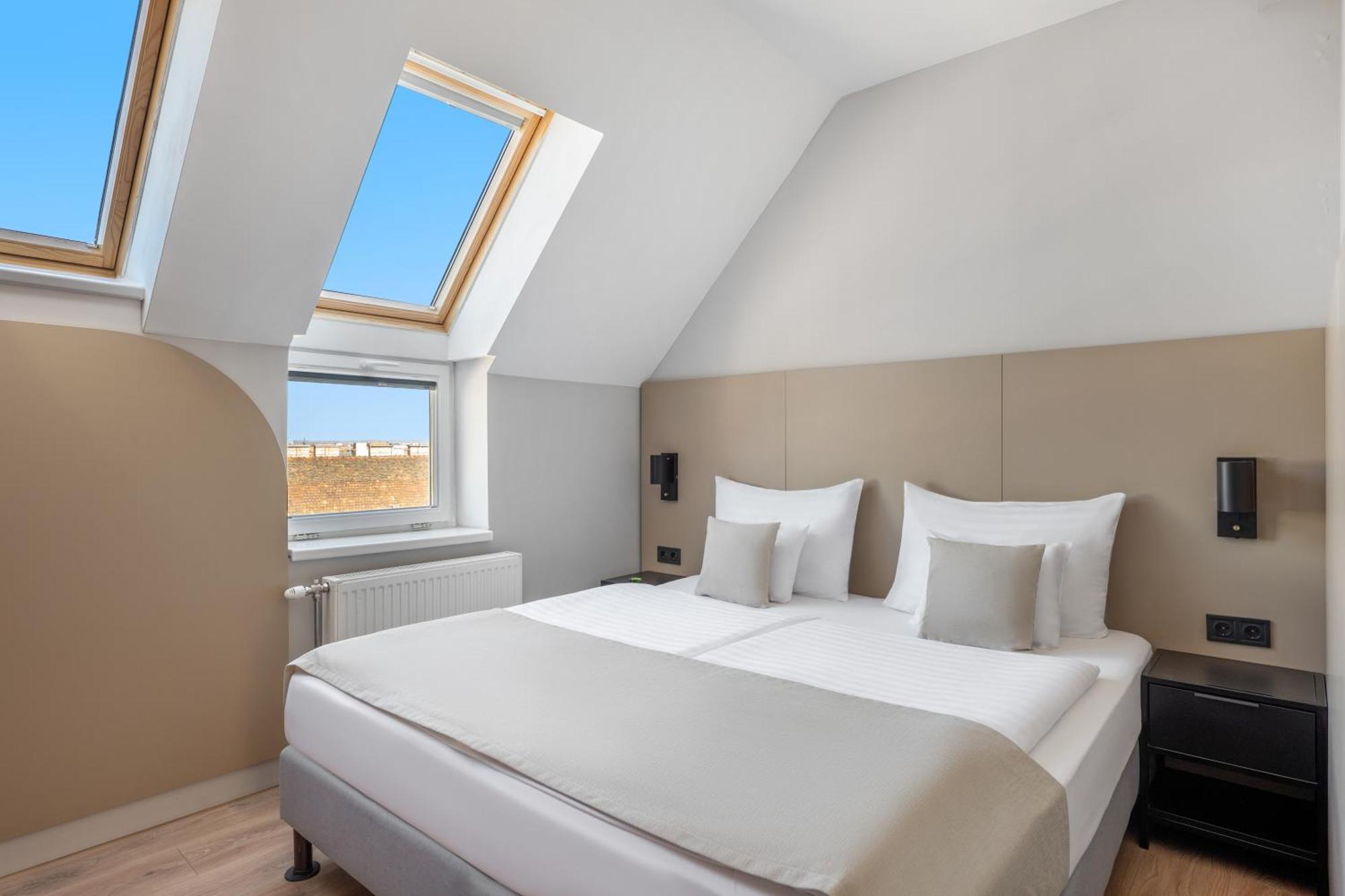 Deluxe Two-Bedroom Apartment terrace