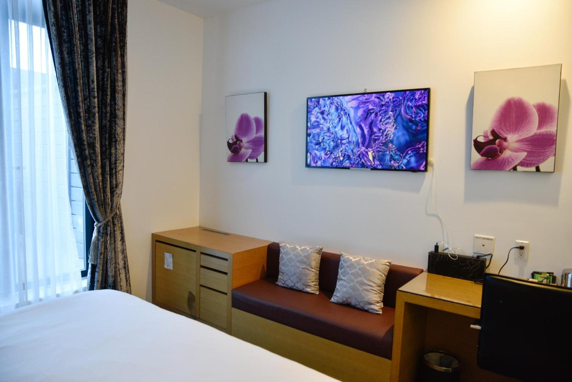 Deluxe King Room Balcony
