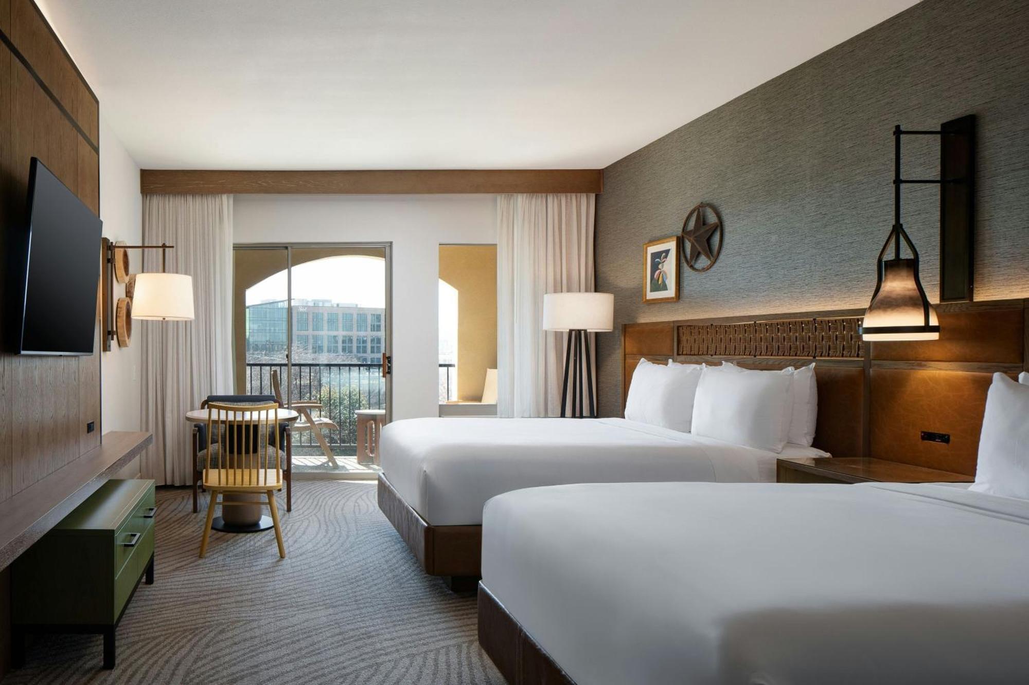 Queen Room Balcony River View