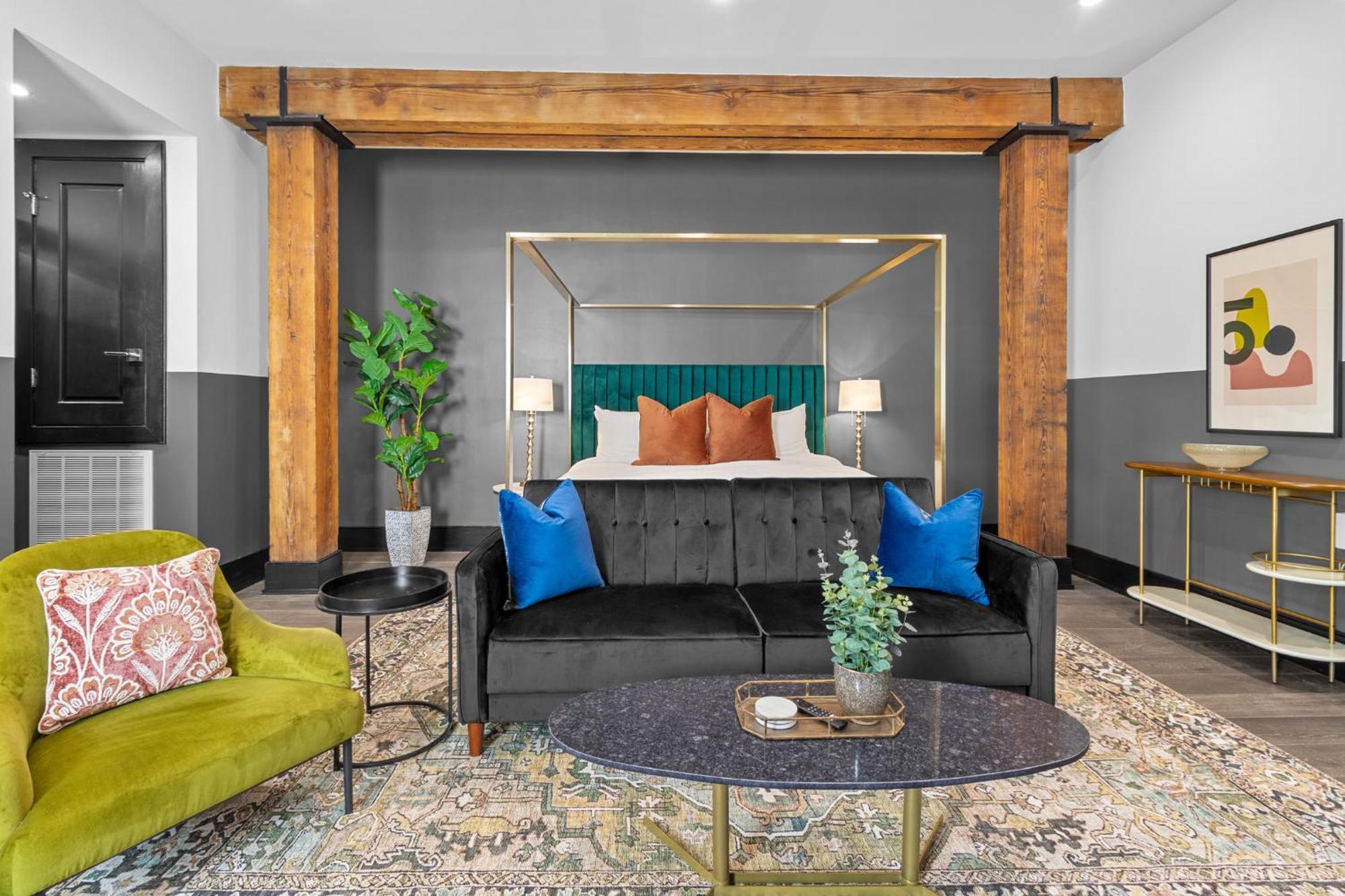 Studio Apartment