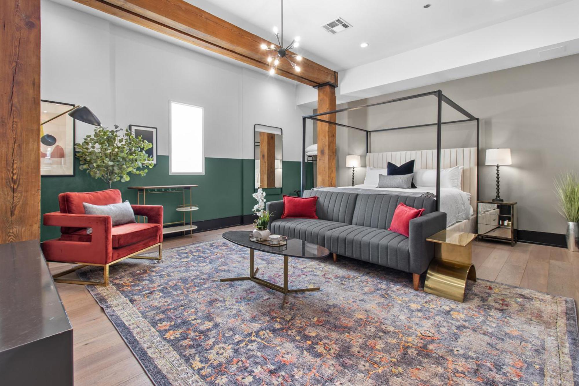 Studio Apartment