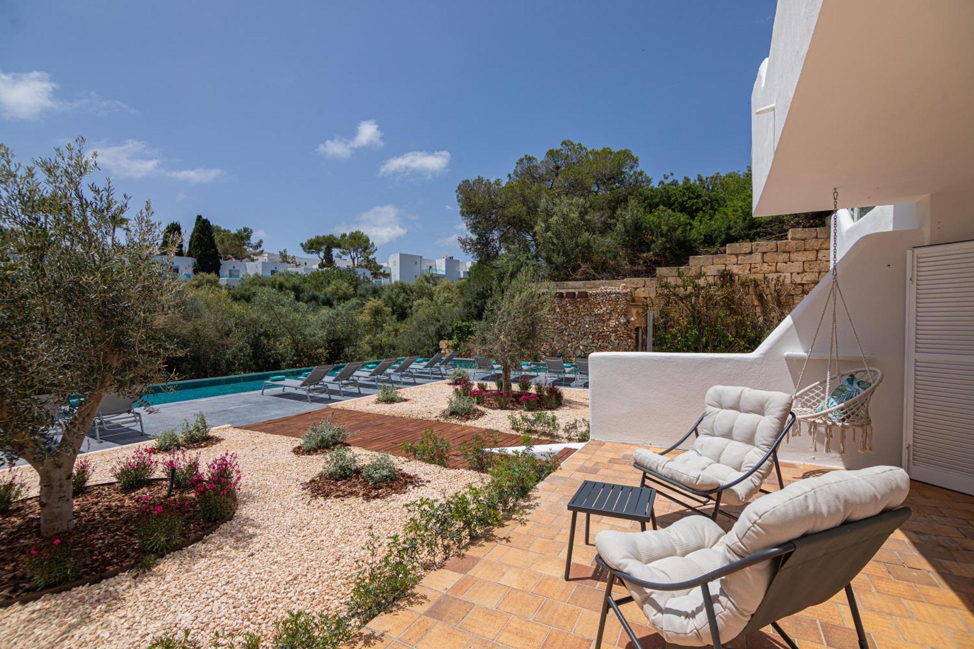 Superior Apartment Swim Up