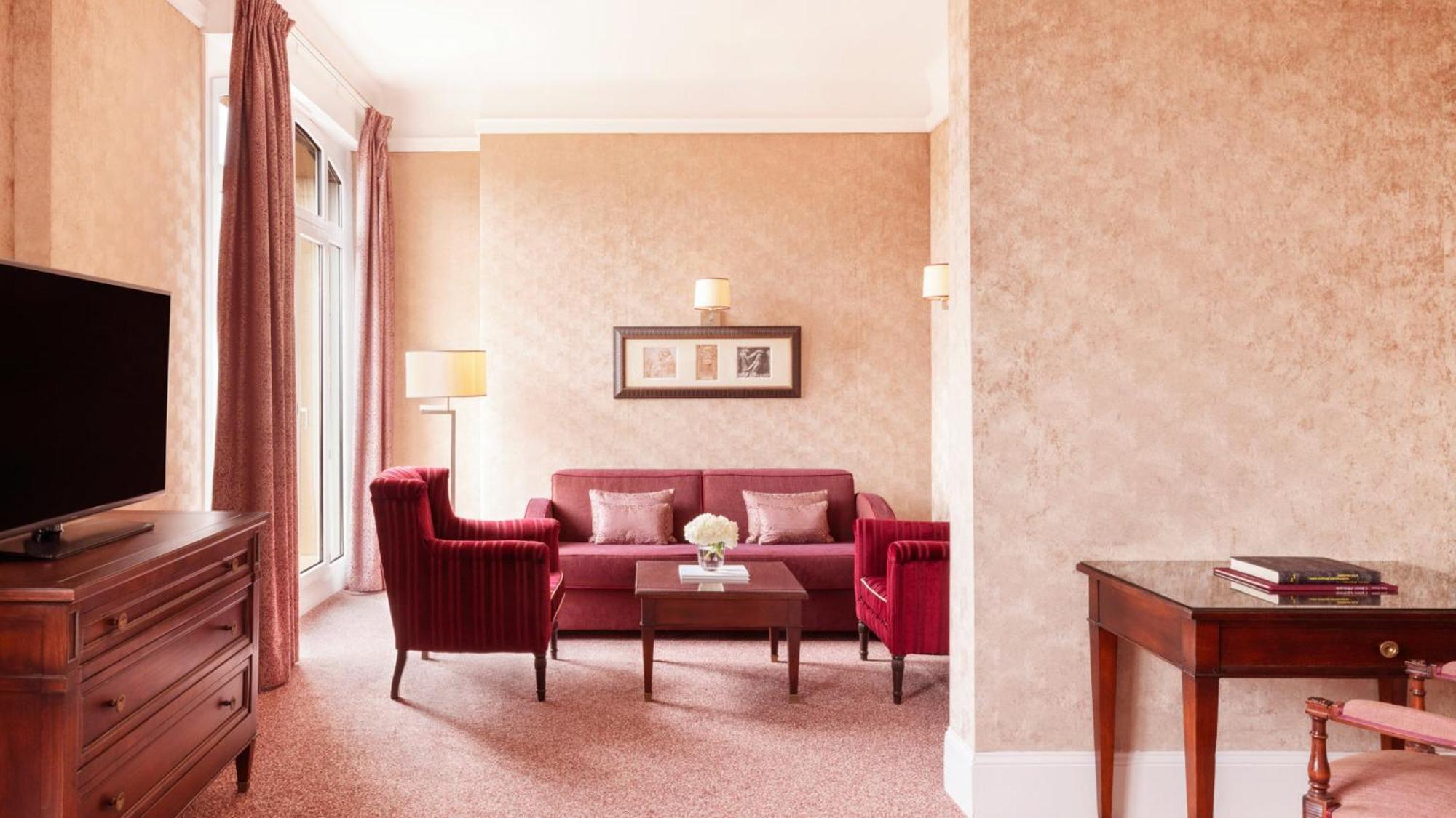 Junior Suite,1657137569:JPEG