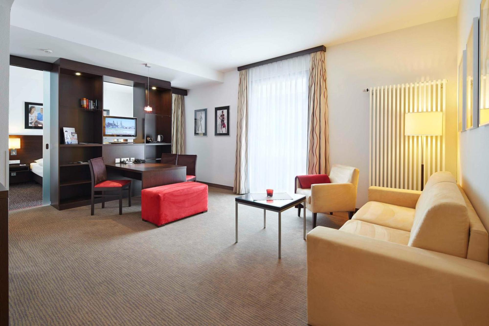 Suite Two Single Beds Sofa Bed,1657142521:JPEG
