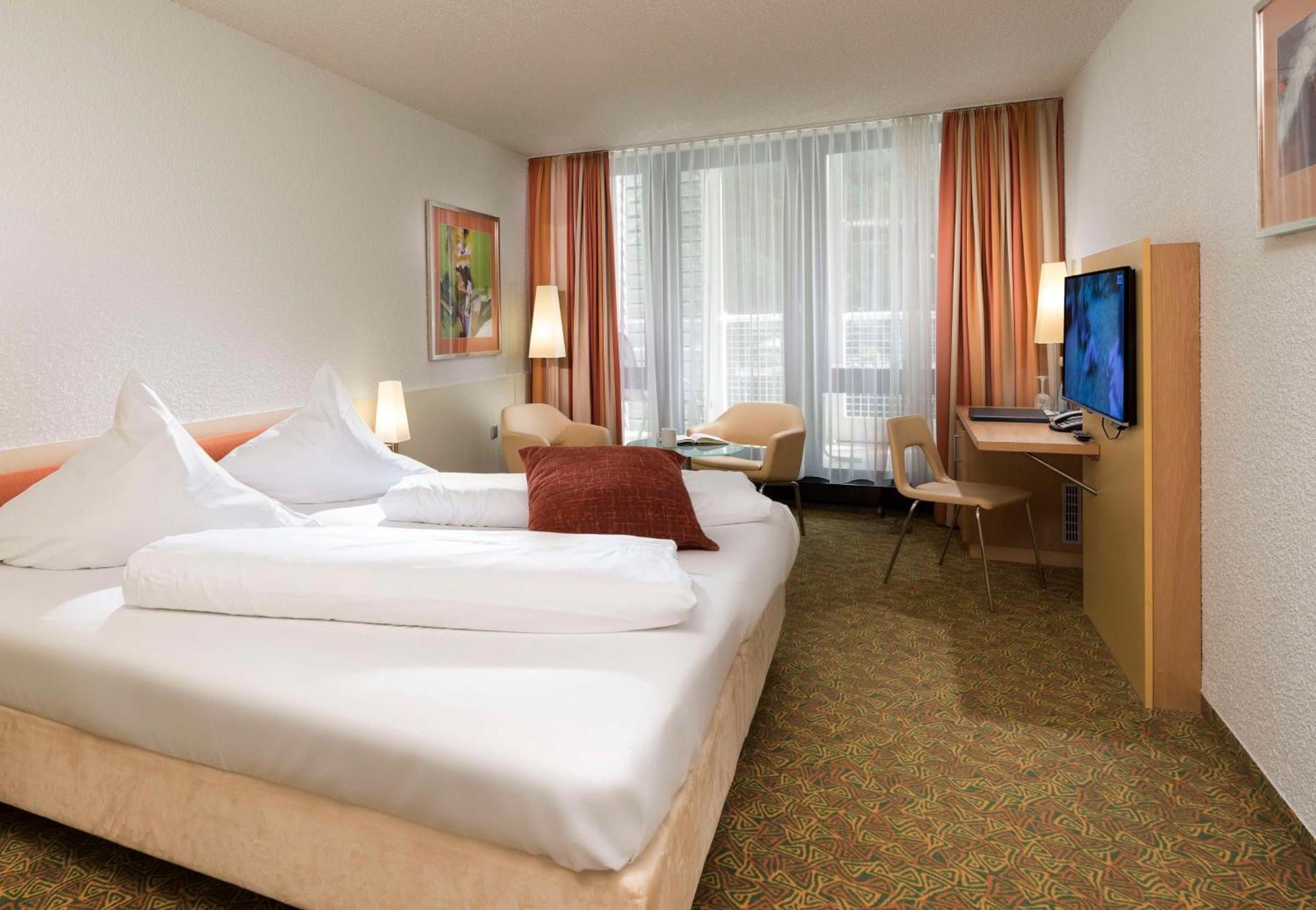 Twin Room,1657142535:JPEG