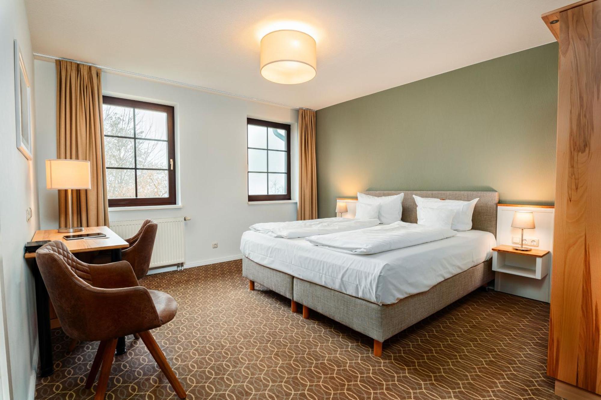 Two-Bedroom Apartment,1657142554:JPEG