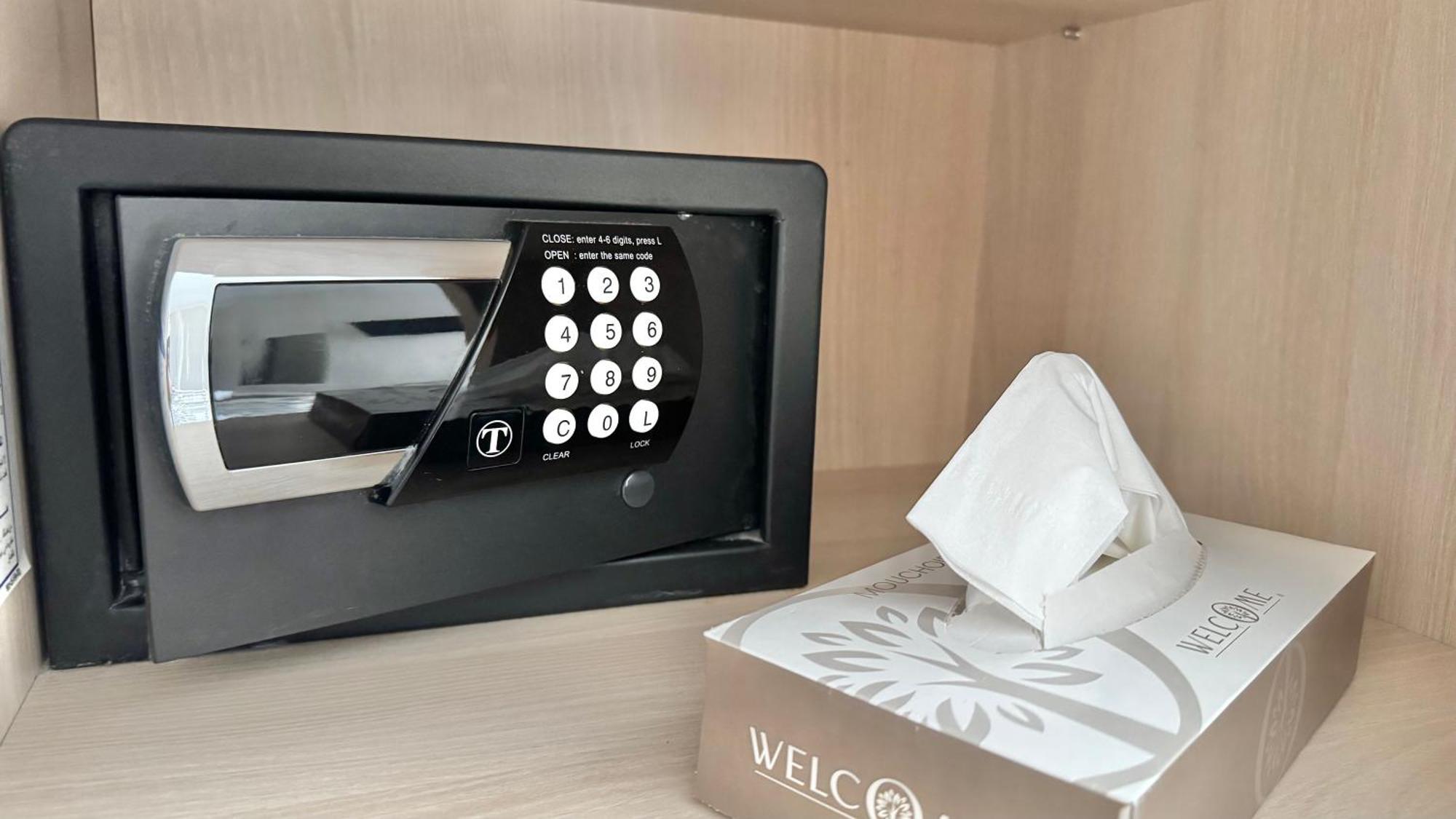 Superior Single Room,1772891032:JPEG