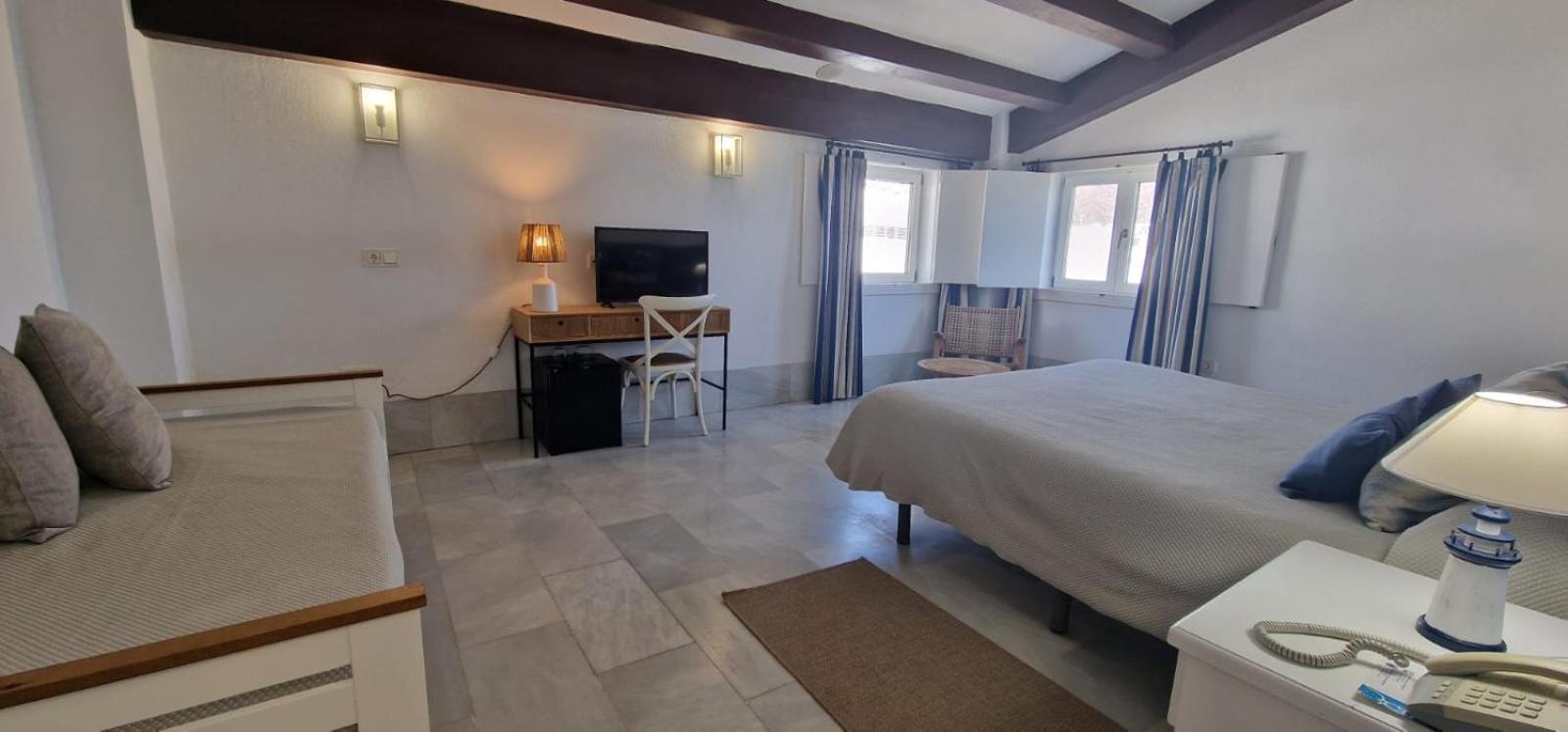 Standard Double Room,1657145112:JPEG