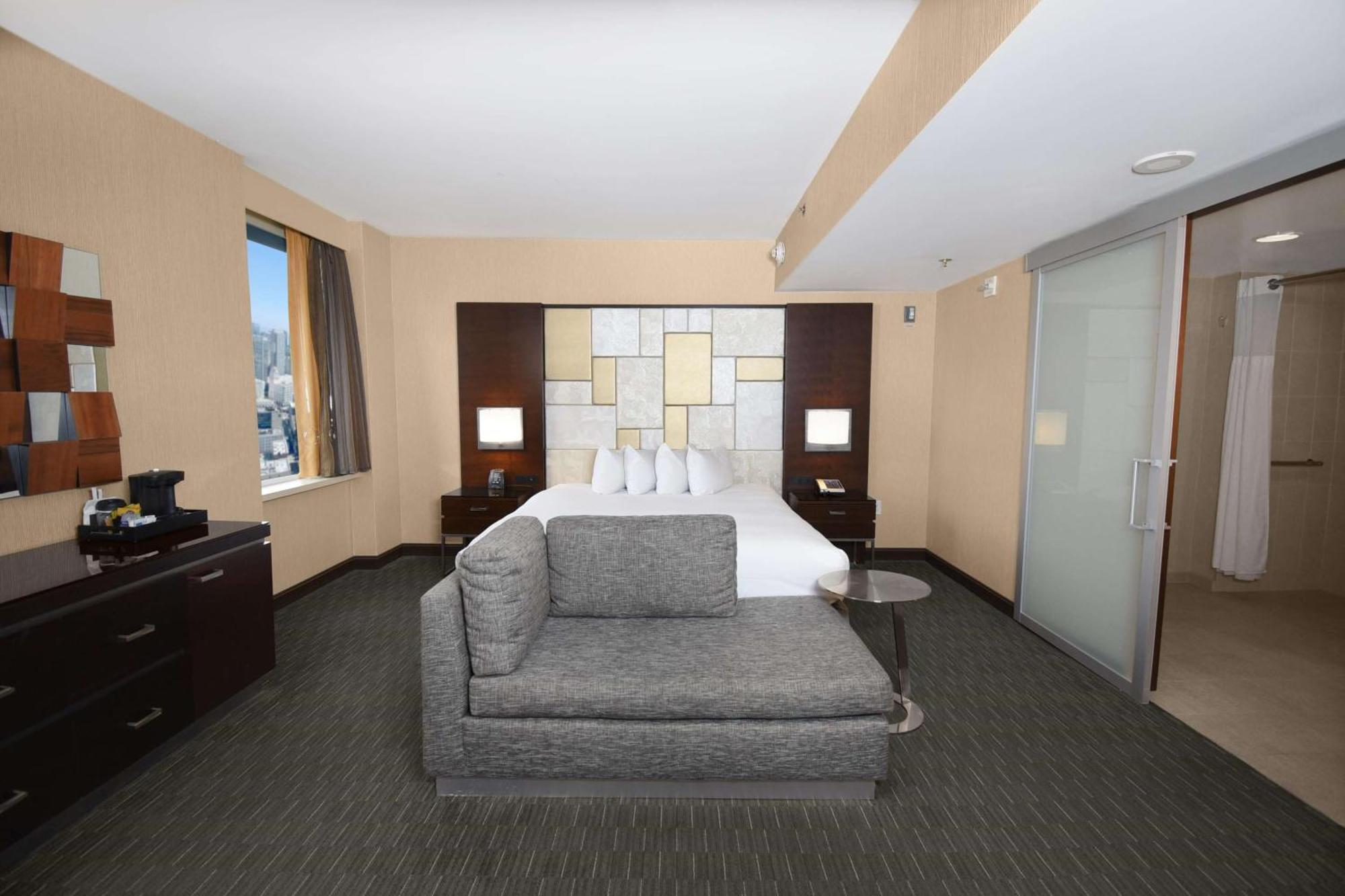 King Room - Mobility and Hearing Access