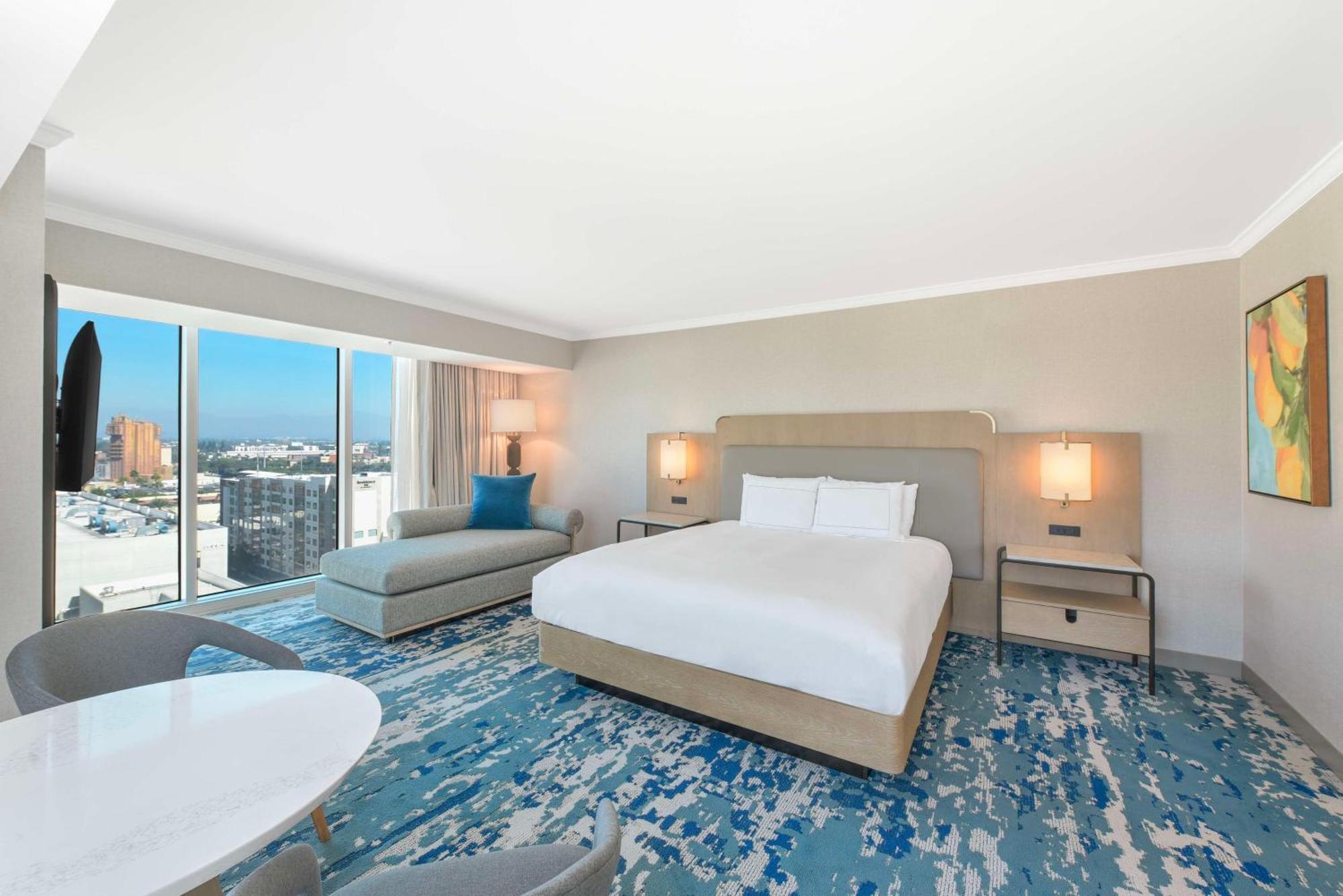 King Room Park or Pool View,1663740796:JPEG