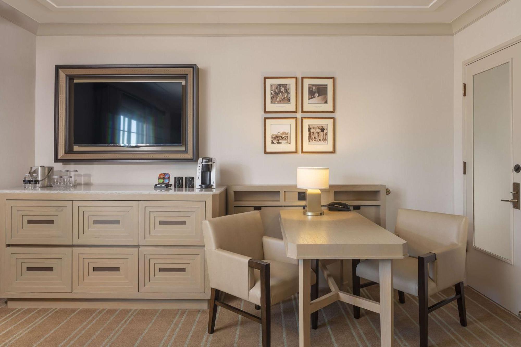 Resort Queen Room with Two Queen Beds,1657148180:JPEG