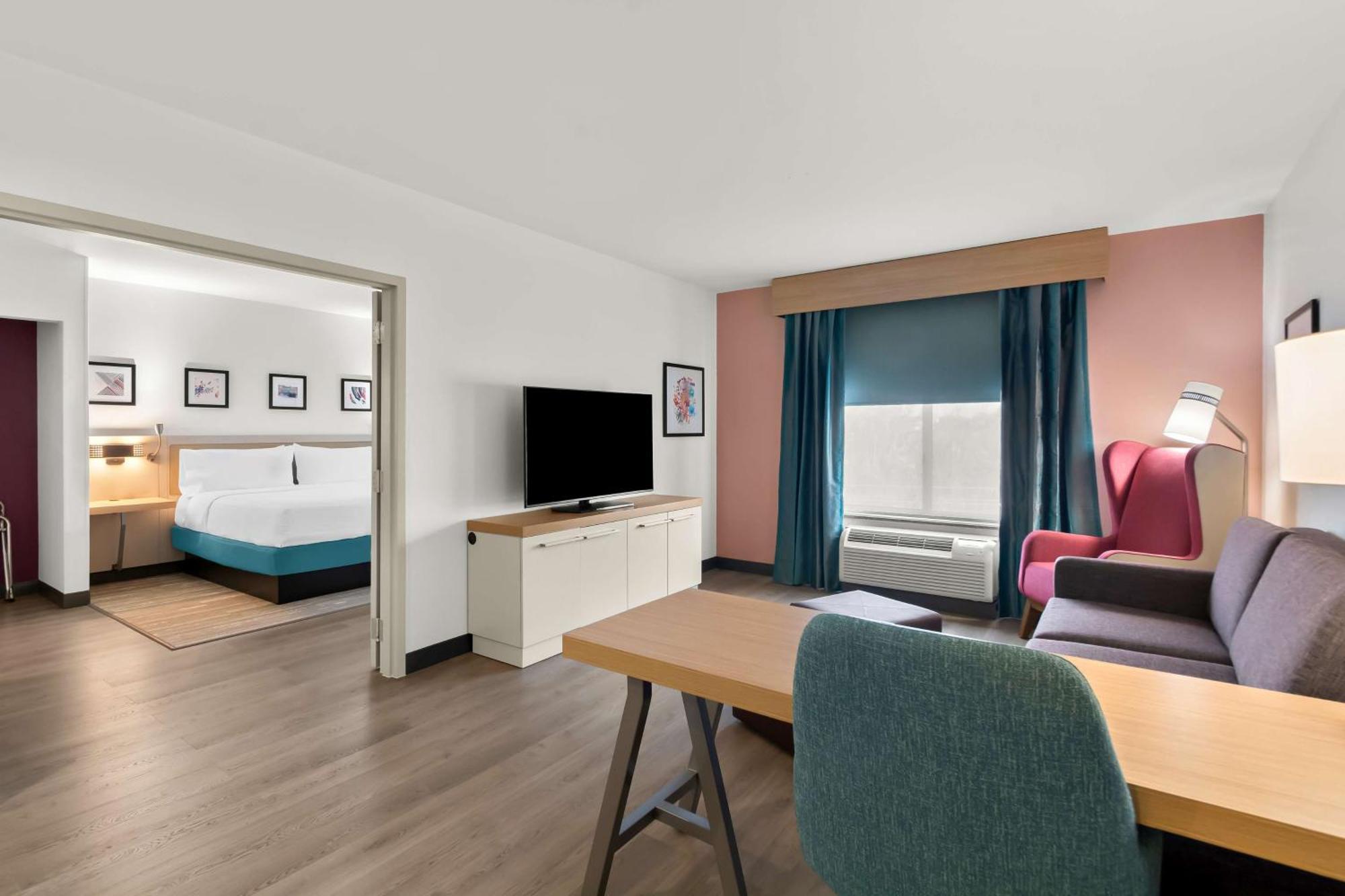Executive King Suite Sofabed