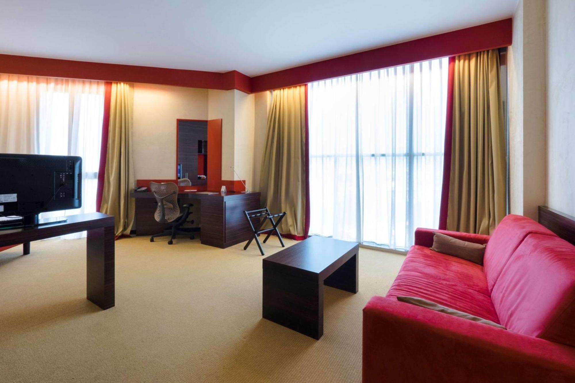 Superior King Room,1657151417:JPEG