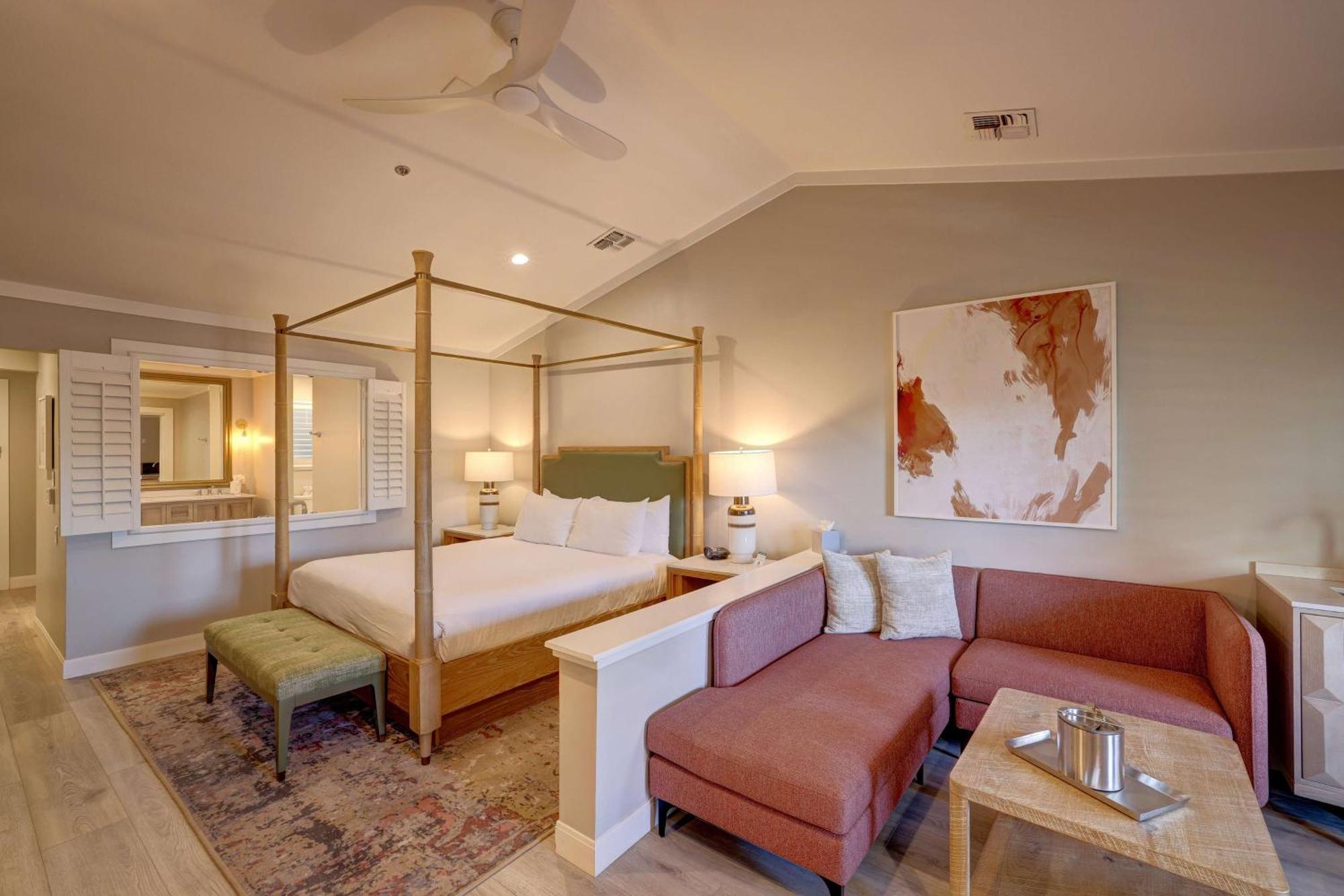 One-Bedroom King Suite,1622872837:JPEG