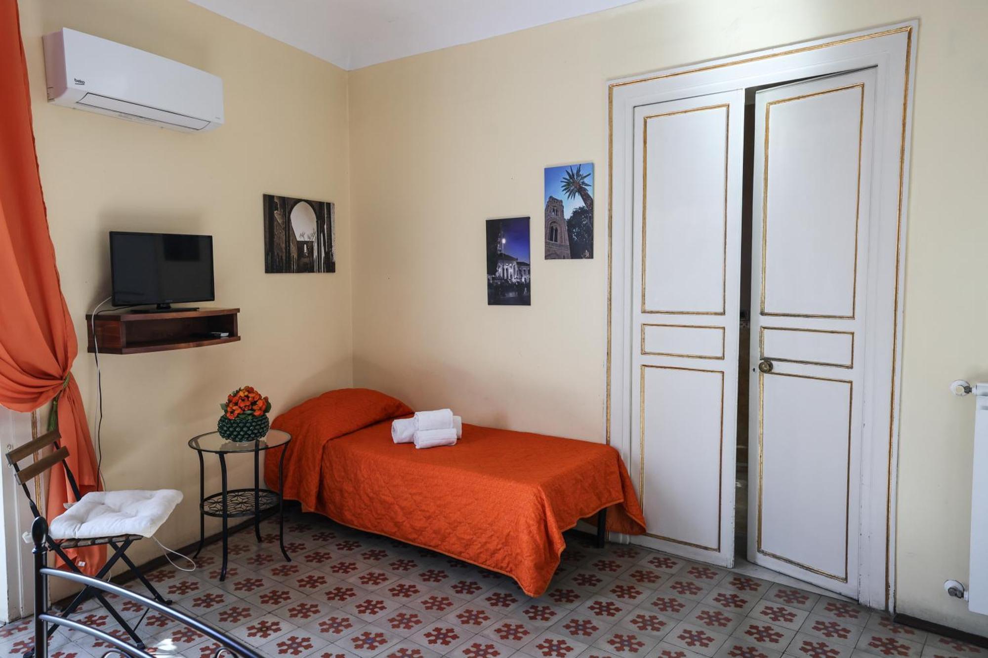 Double Room,1657181741:JPEG