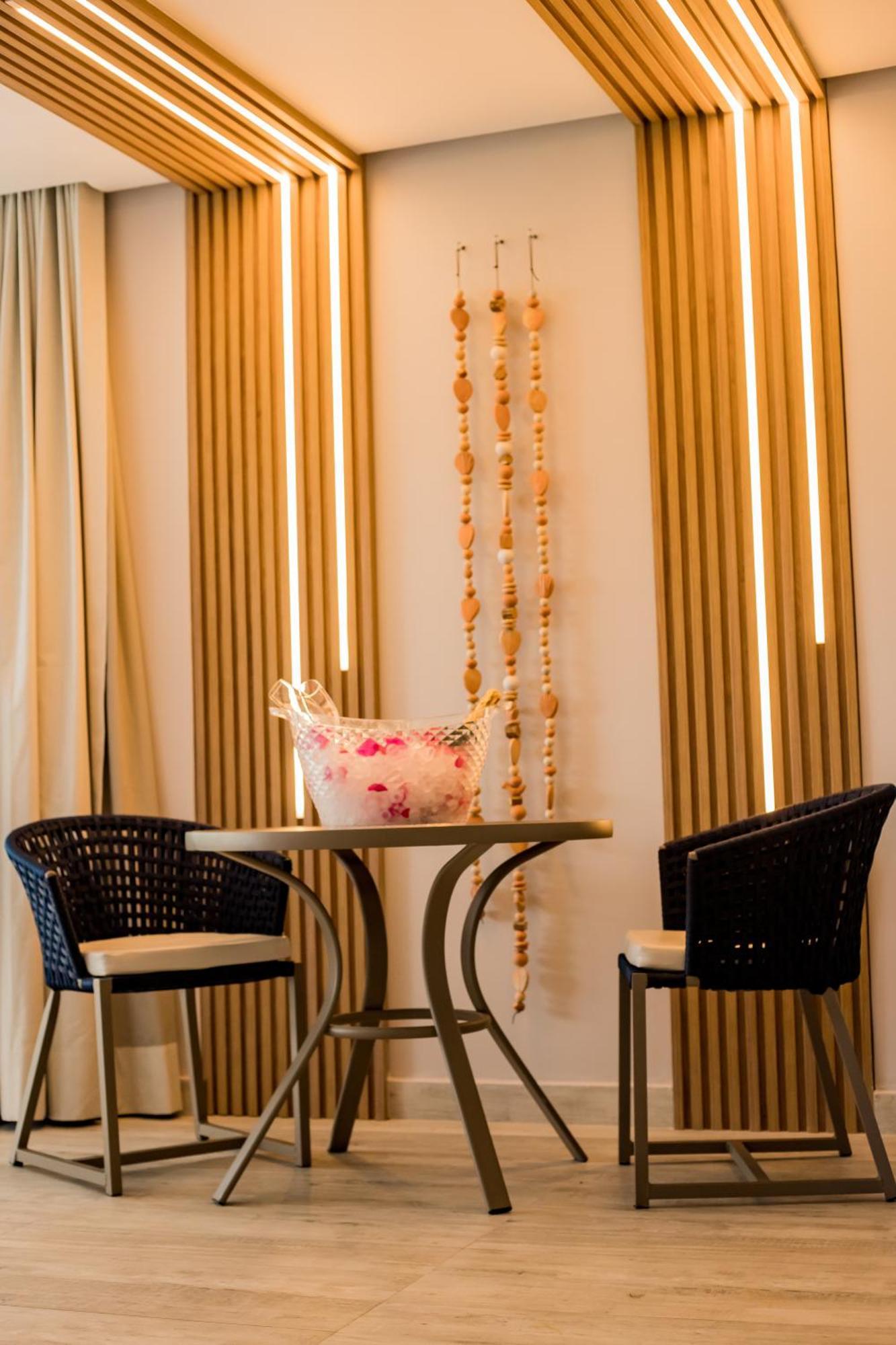 Junior Suite with Private Pool,1658090002:JPEG