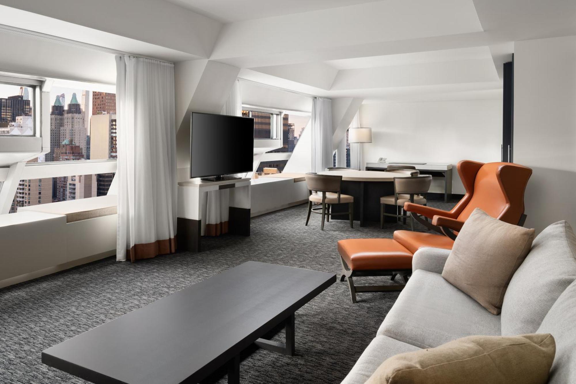 Royal One-Bedroom Duplex King Suite,1658068034:JPEG