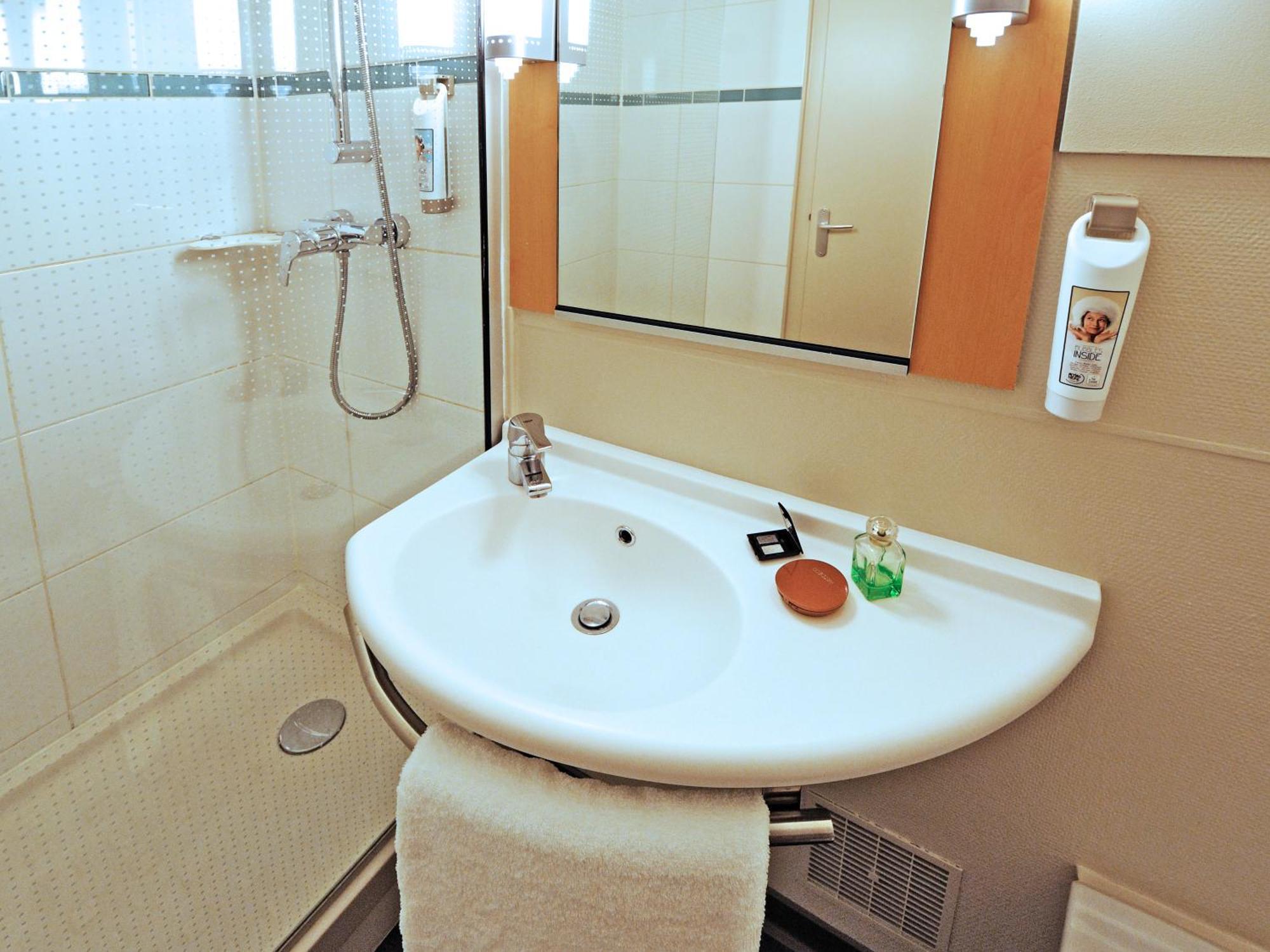 Standard Twin Room,1704884021:JPEG