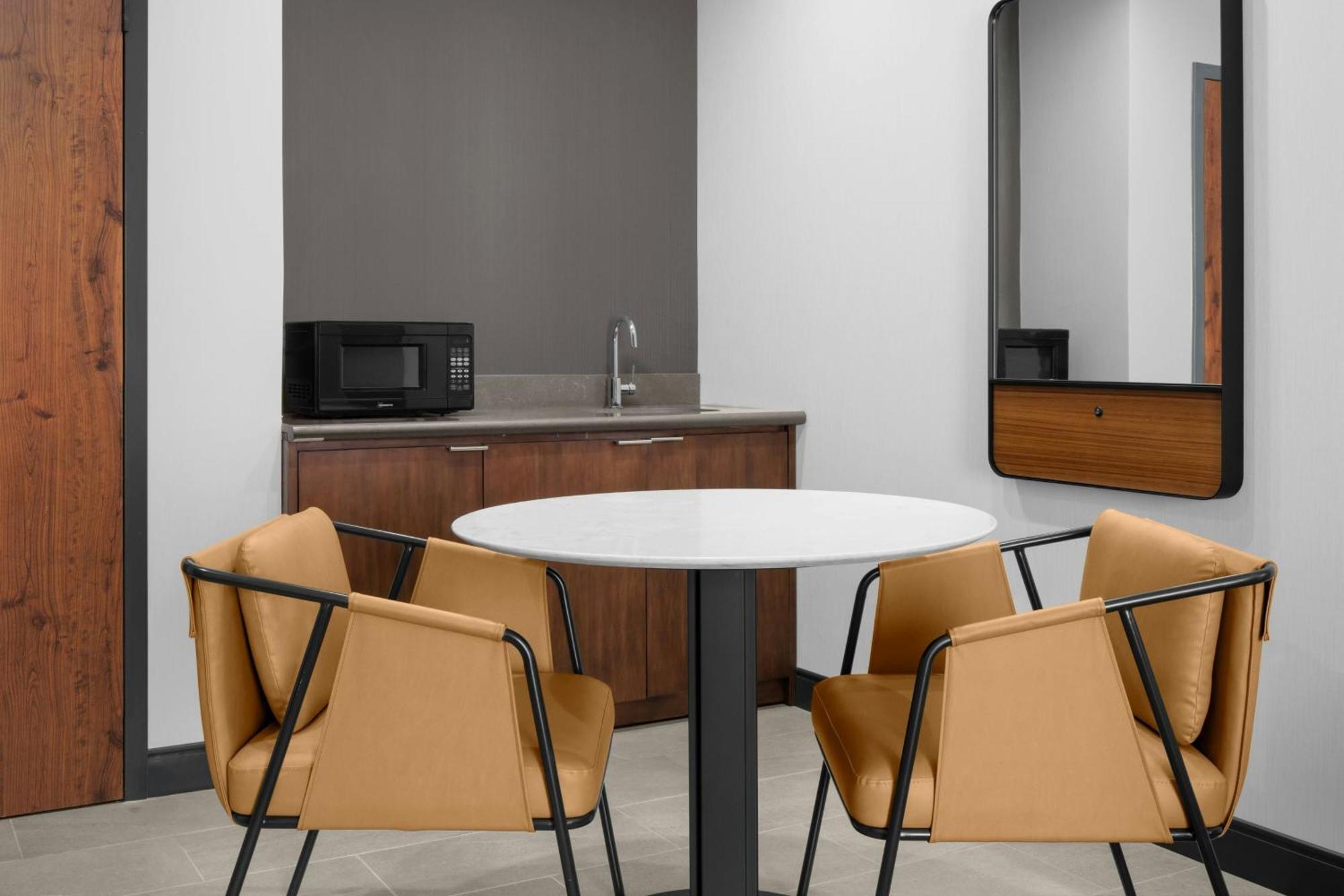 One-Bedroom Queen Suite Two Queen Beds Bathtub Sofa Bed Mobility Access or Hearing Accessible
