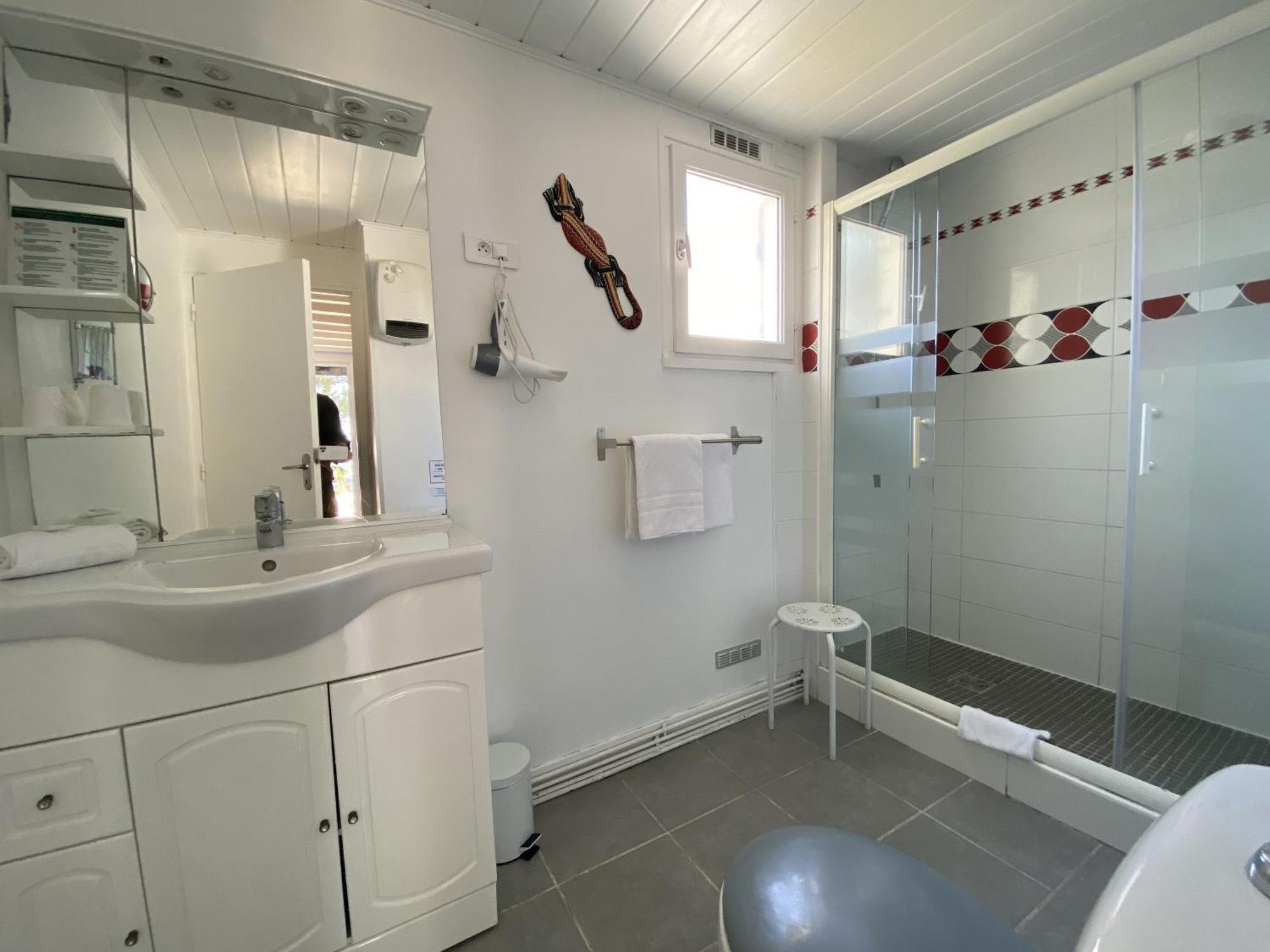 Standard Twin Room,1658075970:JPEG