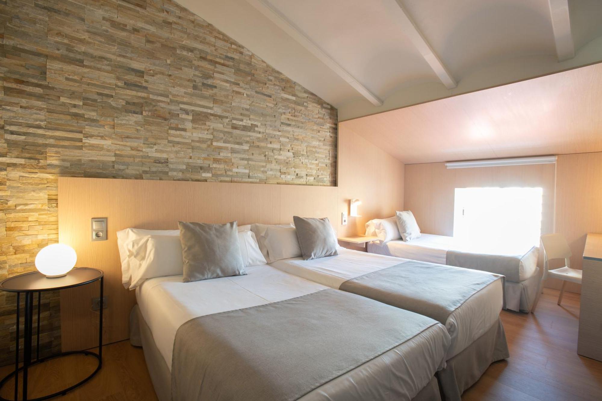 Triple Room,1658085627:JPEG