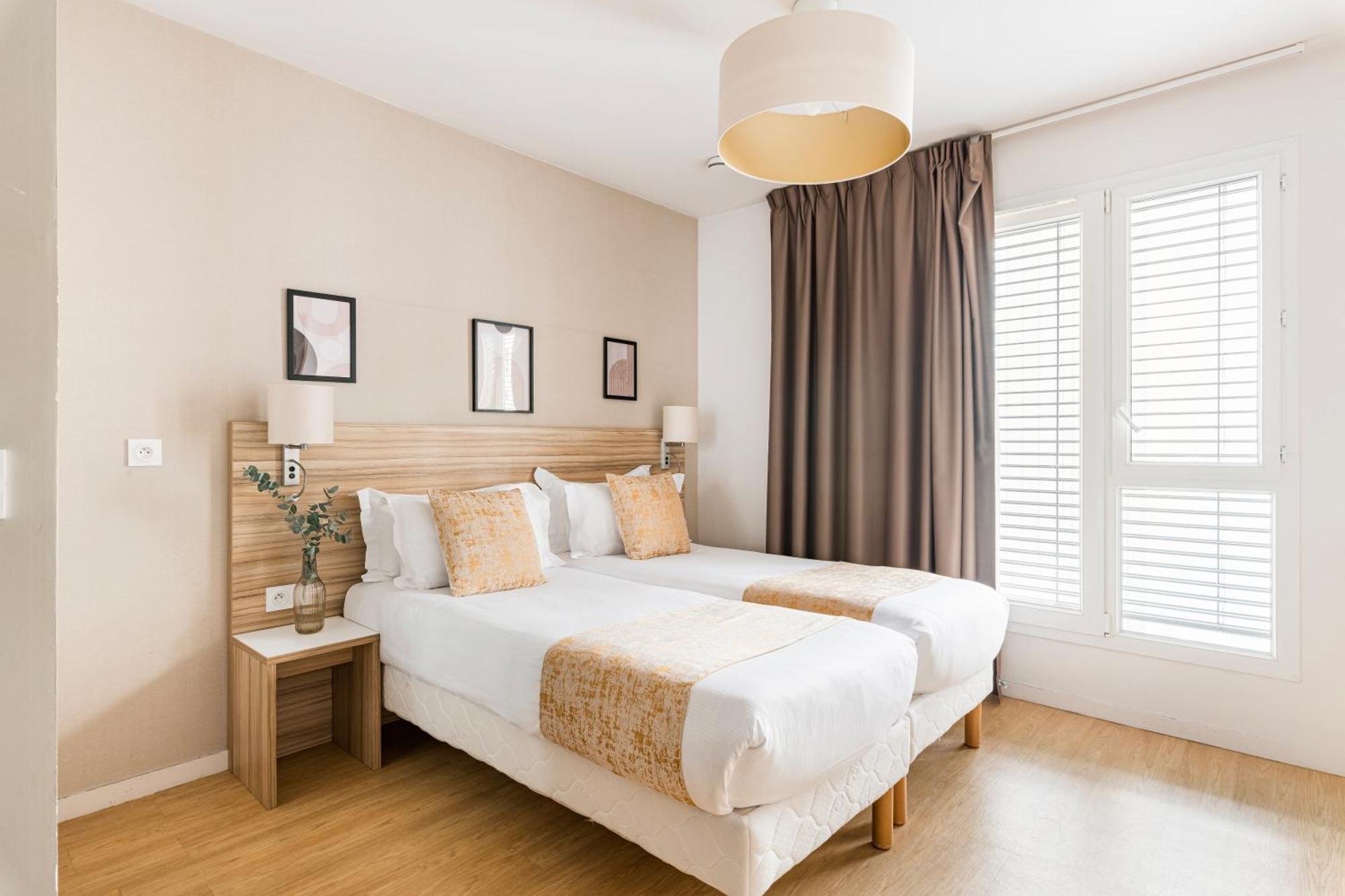 Twin Room,1658085852:JPEG