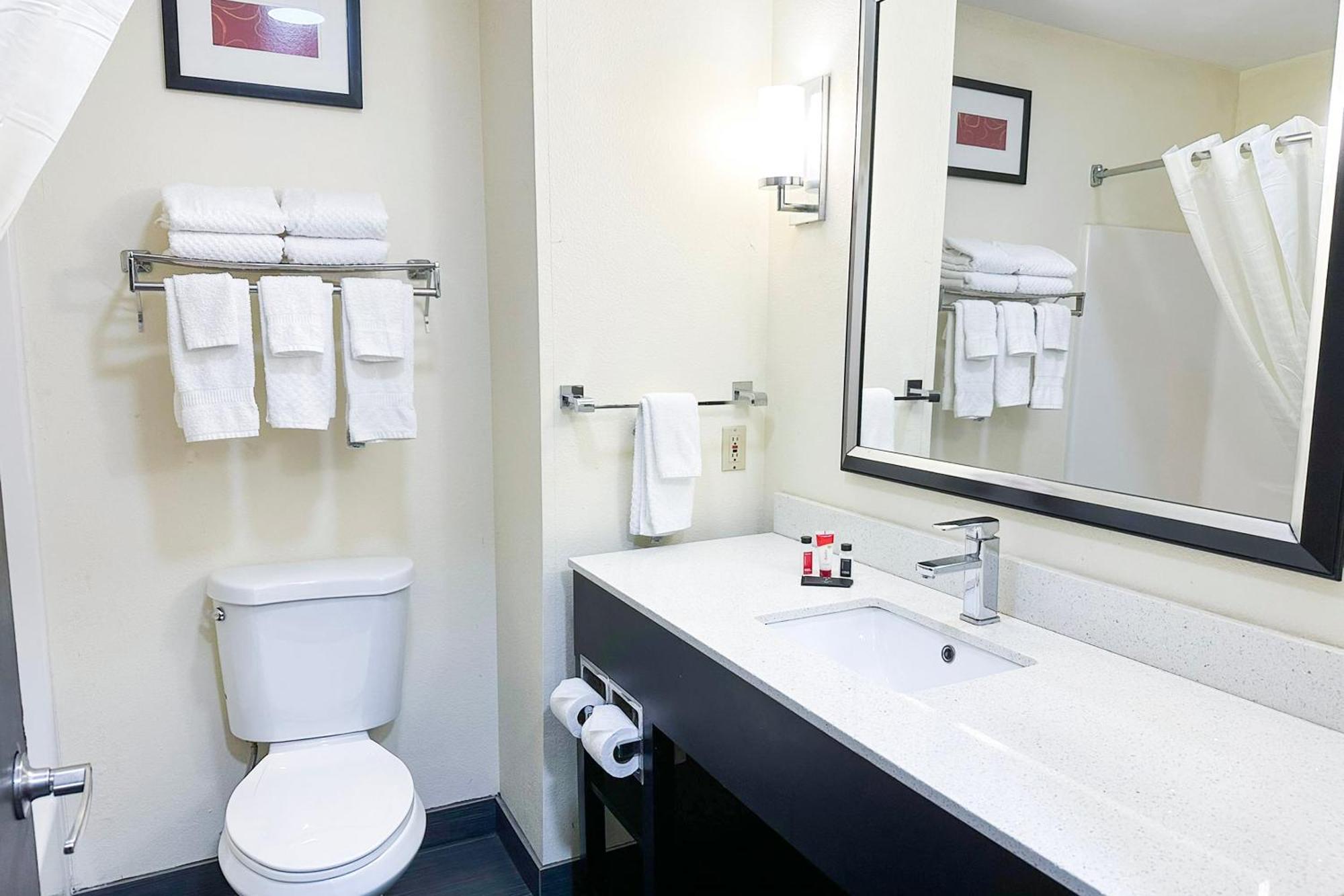 Double Queen Room,1658093709:JPEG