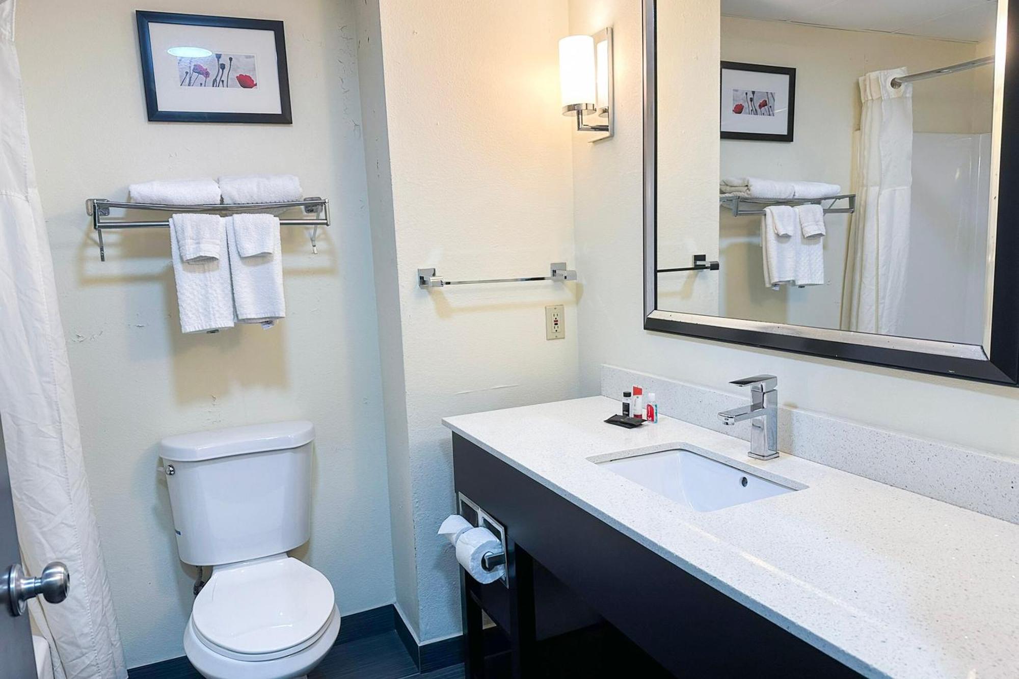 1 Bedroom Suite Jetted Tub,1658093721:JPEG