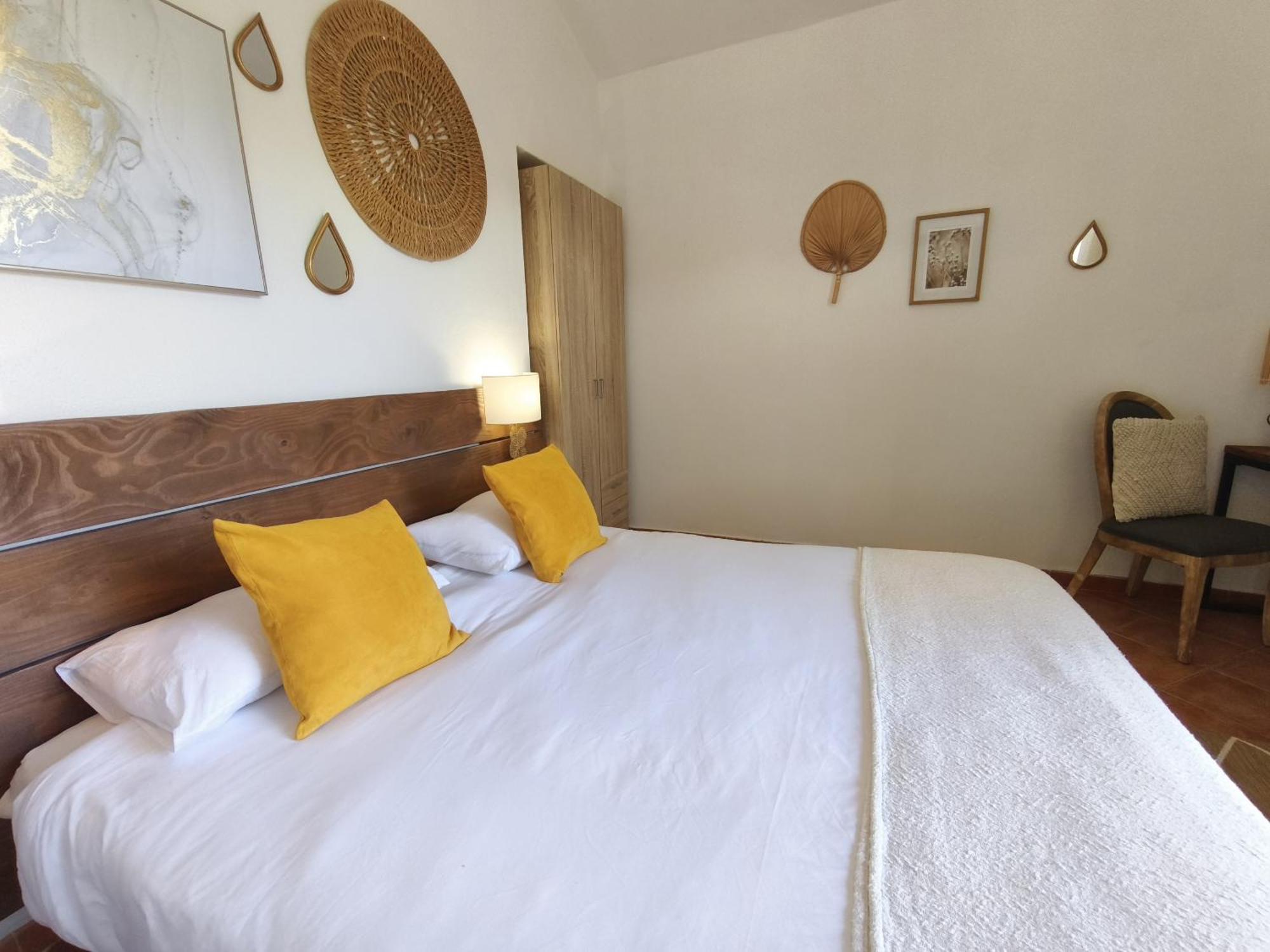 Standard Double Room,1658101077:JPEG