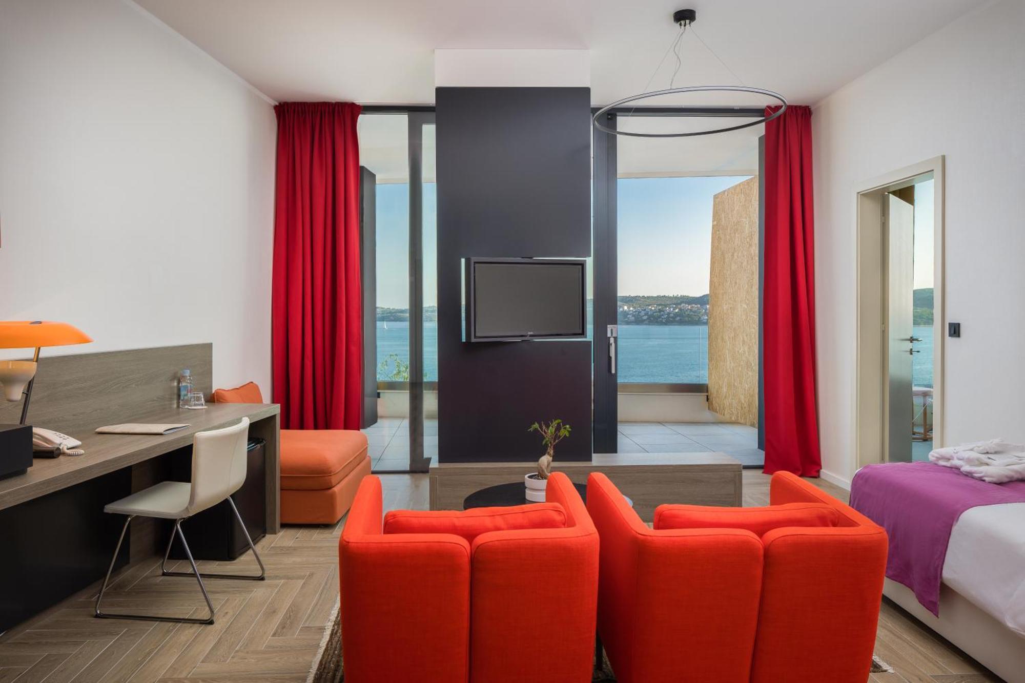 Deluxe Suite Balcony Sea View