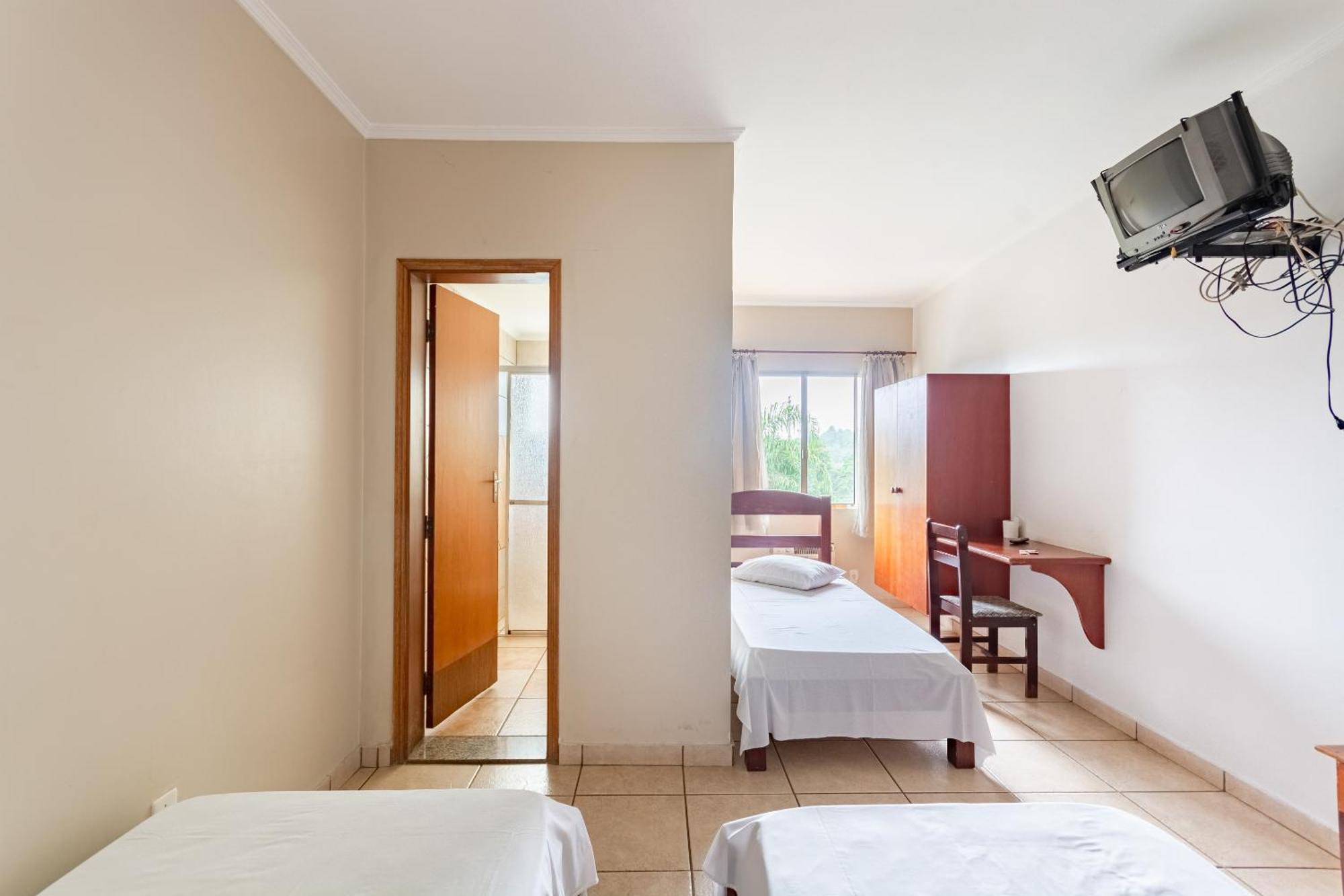 Triple Room 3 Single beds