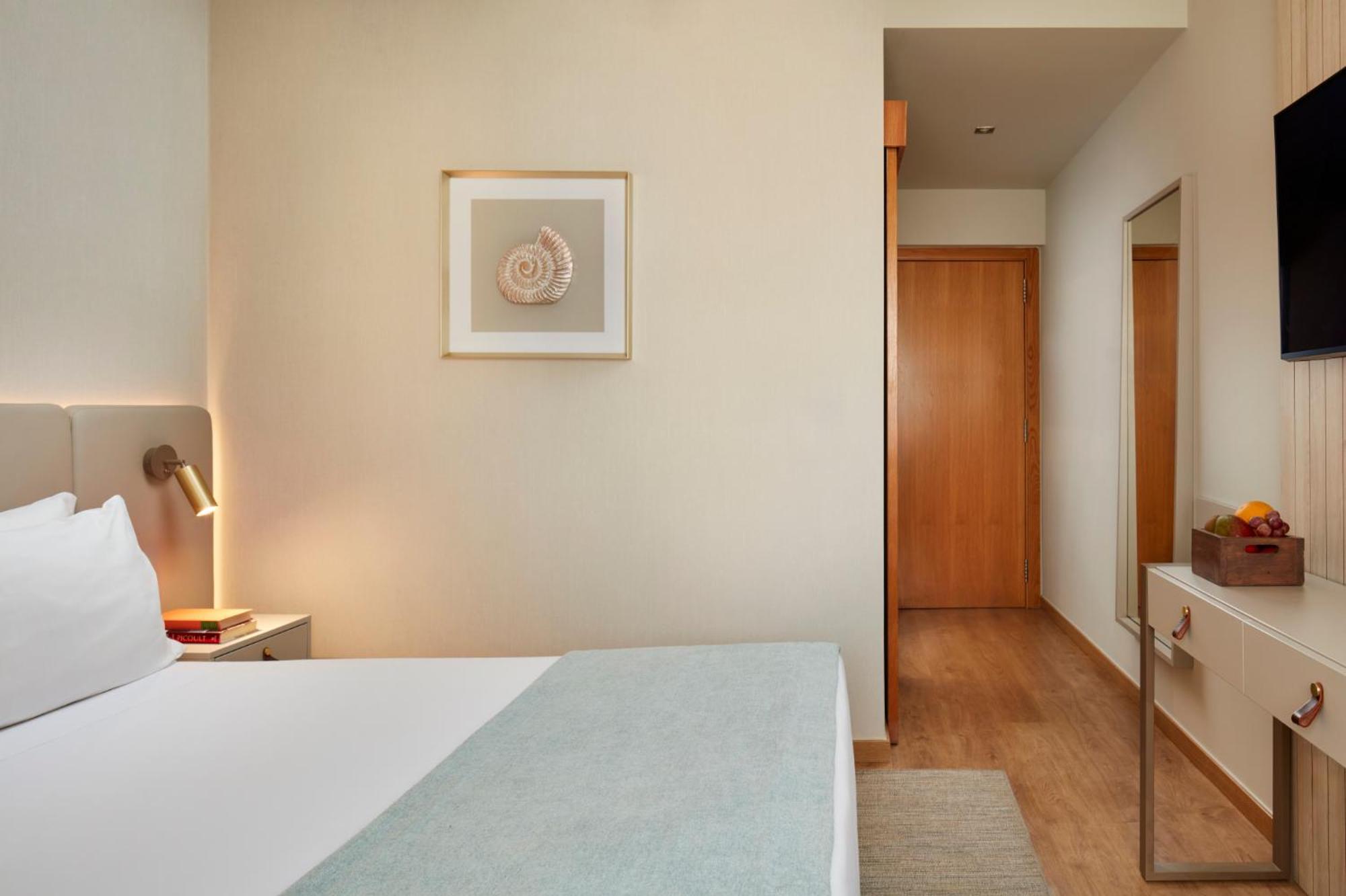 Single Room City View