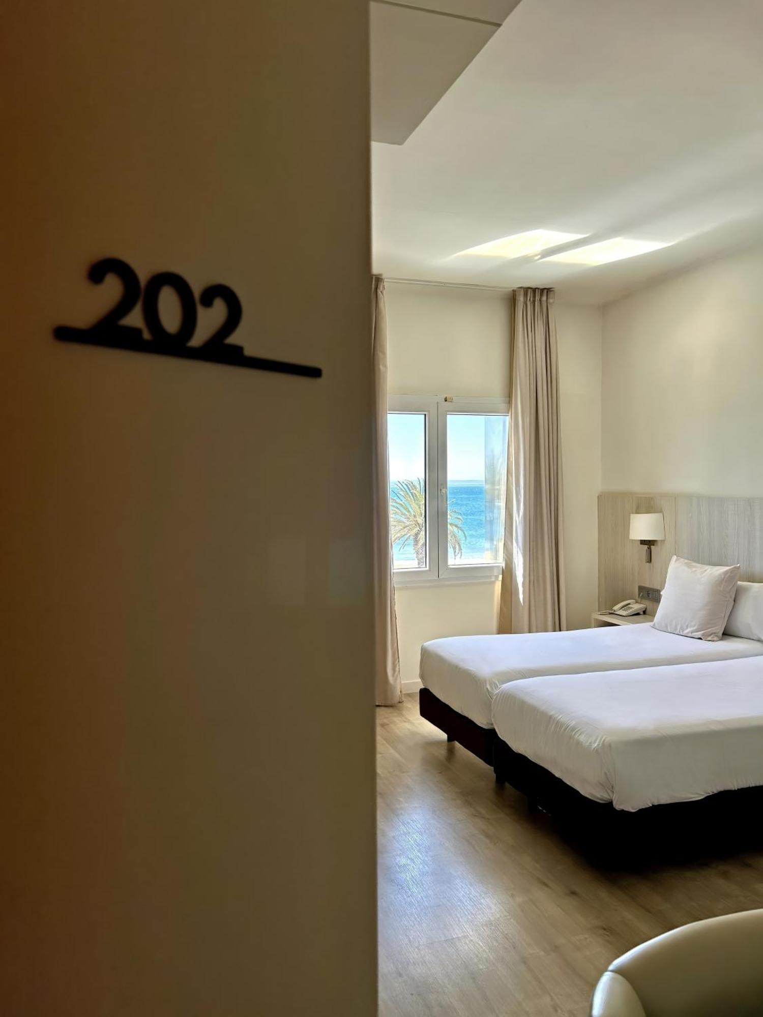 Double Room Sea View window