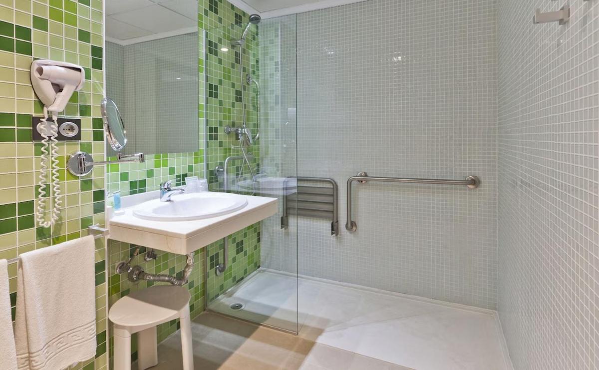 Quadruple Room Disability Access