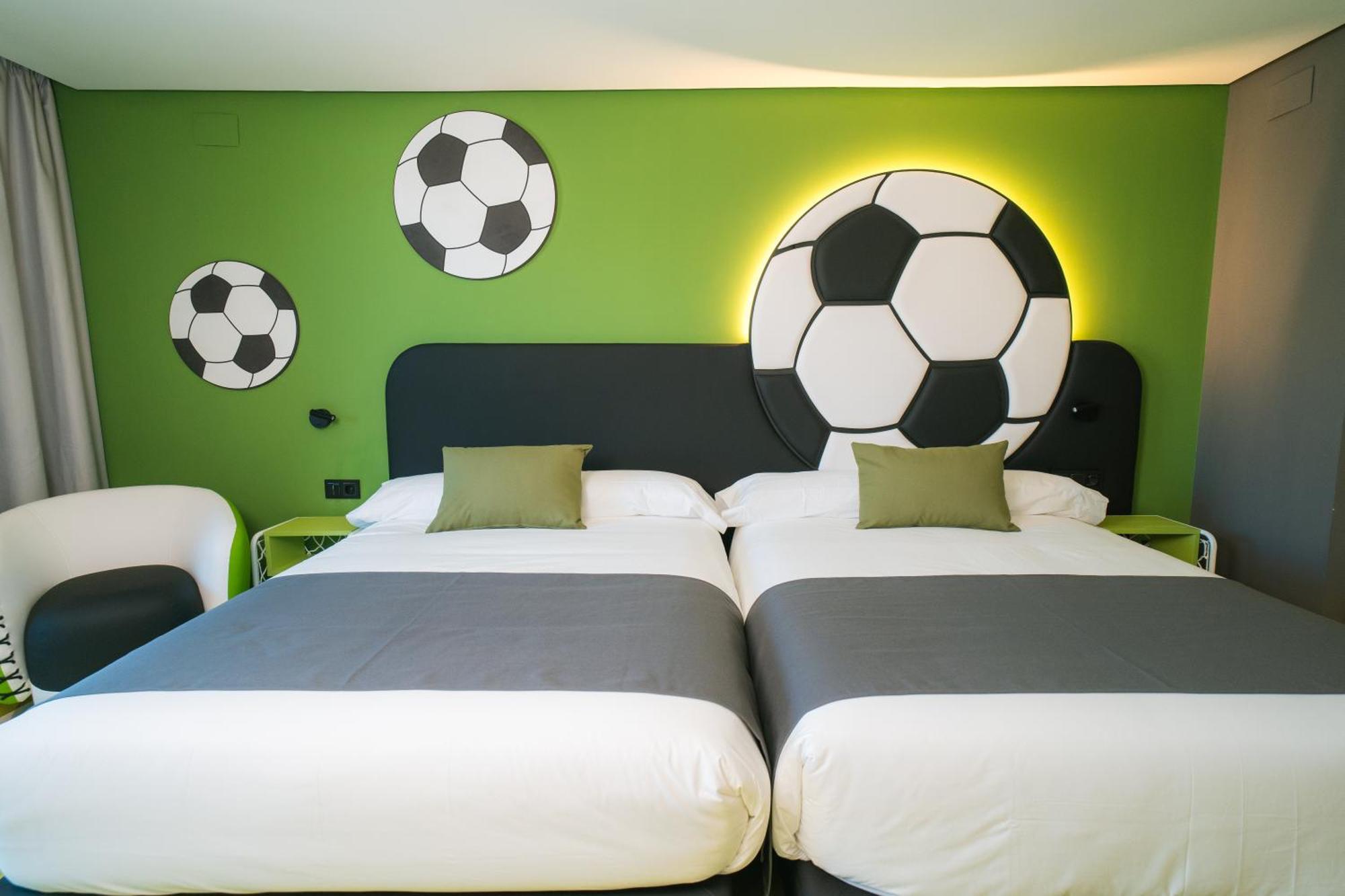 Quadruple Room Disability Access,1597546845:JPEG