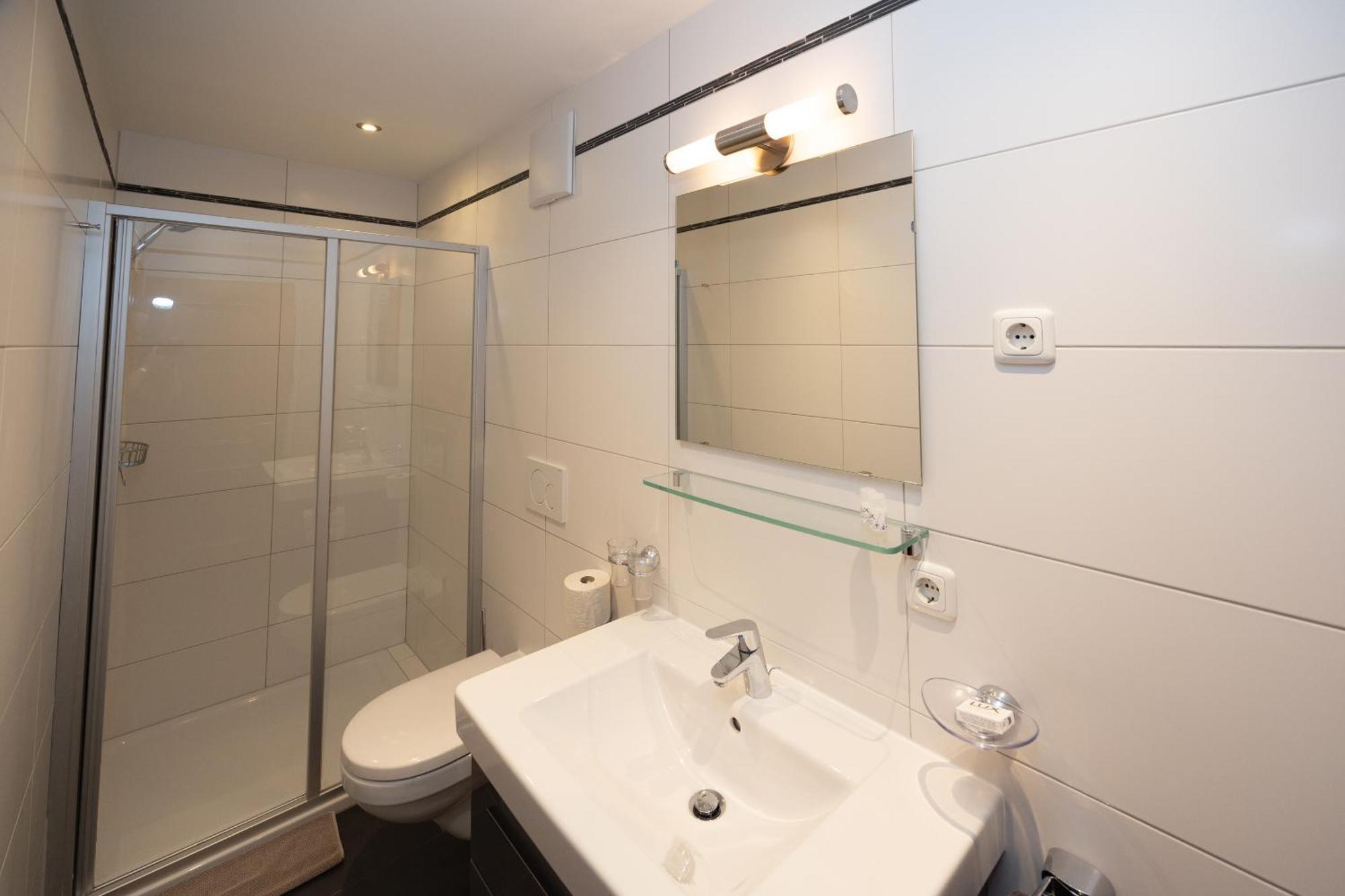 Double Room,1658755379:JPEG